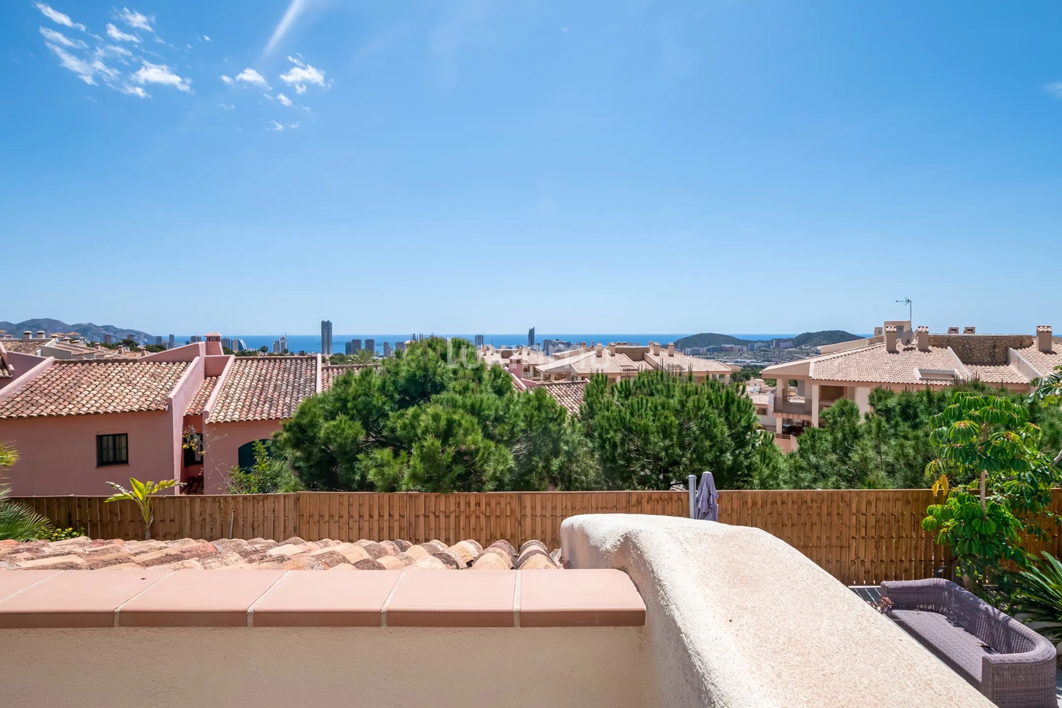 Потрясающая отремонтированная вилла с 4 спальнями в Сьерра-Кортина — photo 22