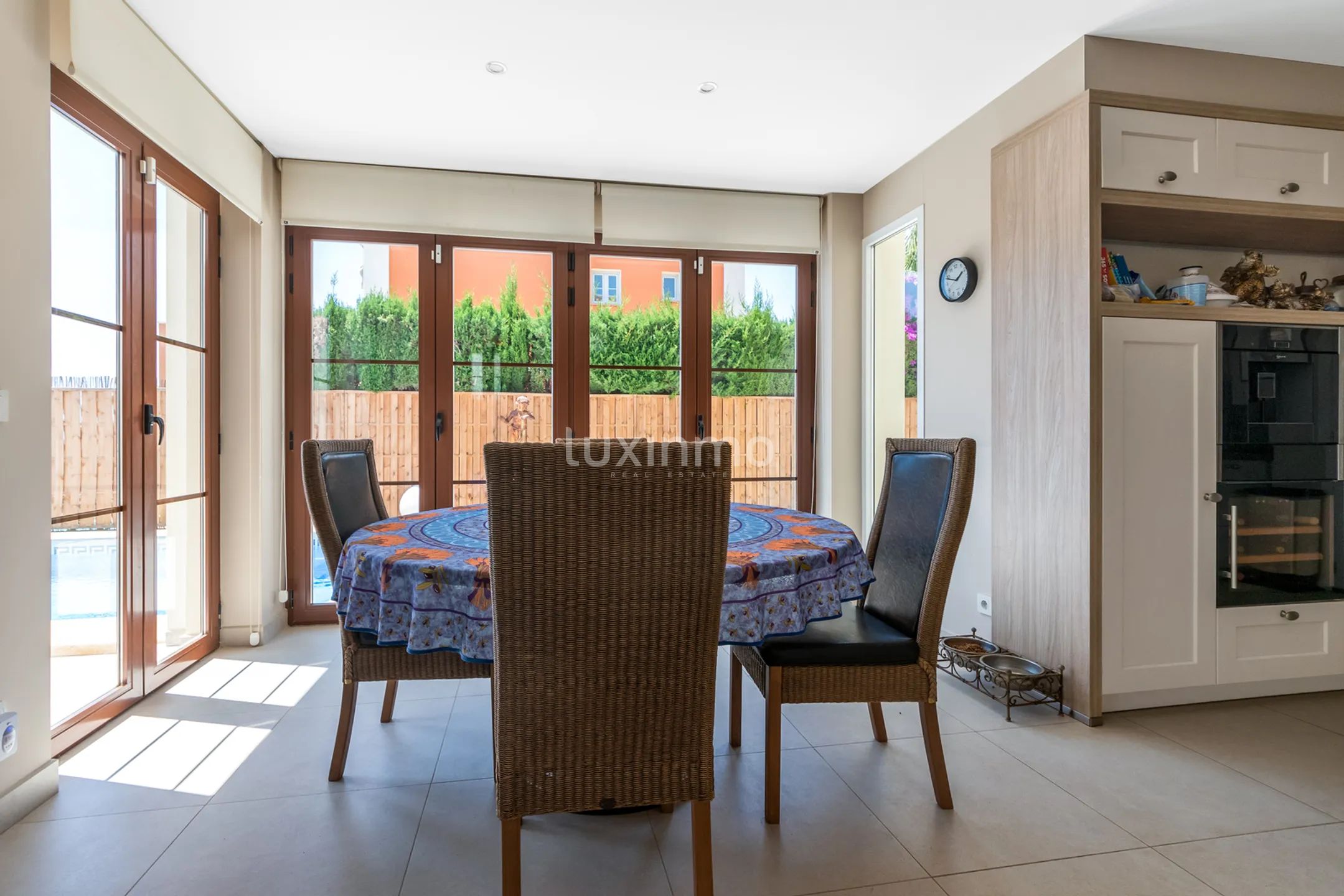 Потрясающая отремонтированная вилла с 4 спальнями в Сьерра-Кортина — photo 13