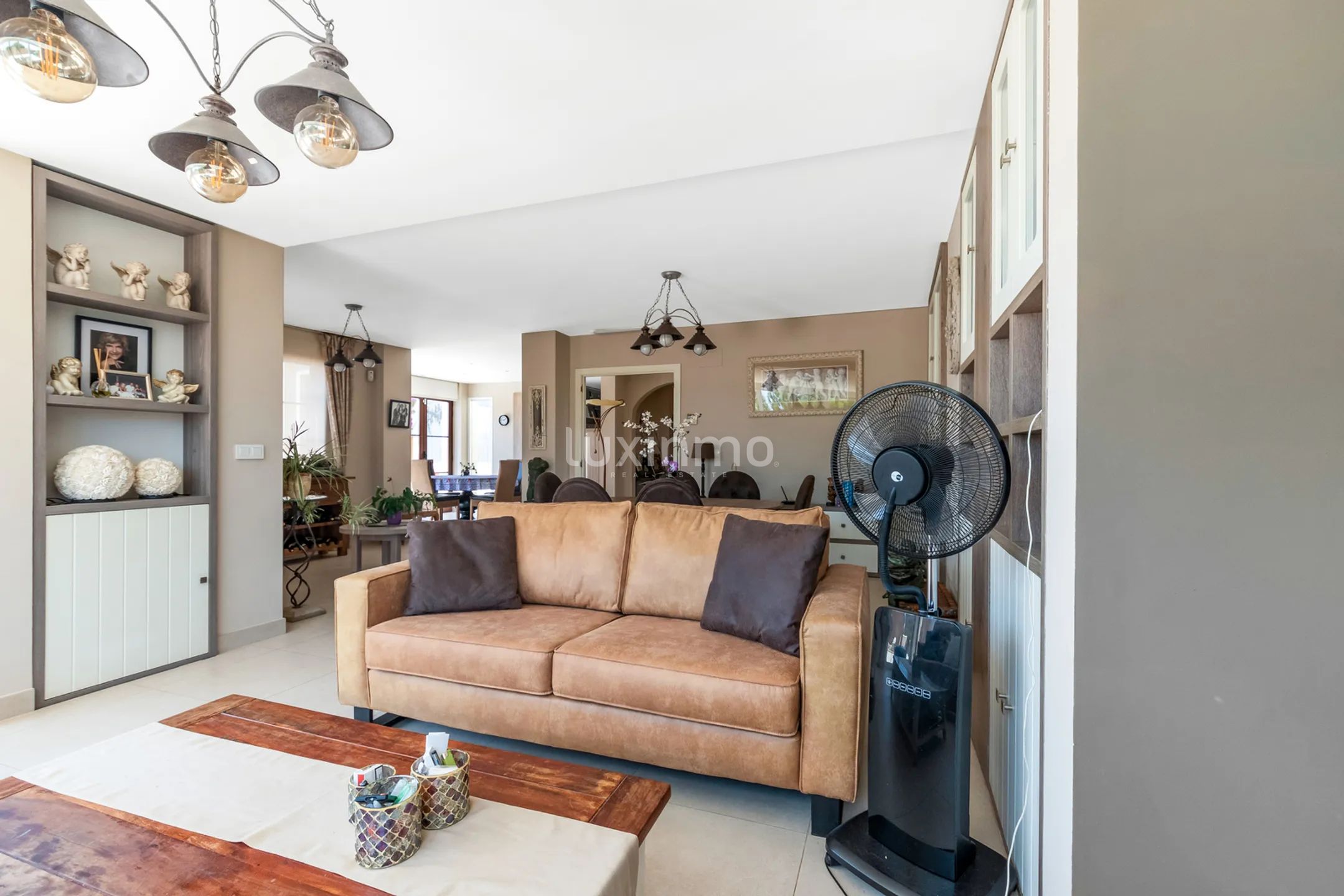 Потрясающая отремонтированная вилла с 4 спальнями в Сьерра-Кортина — photo 12