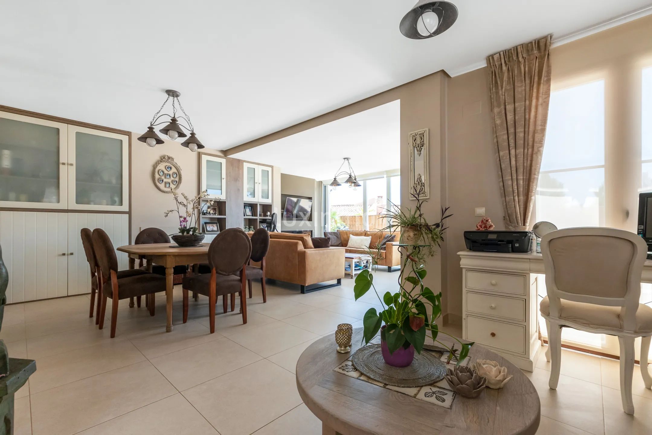 Потрясающая отремонтированная вилла с 4 спальнями в Сьерра-Кортина — photo 11