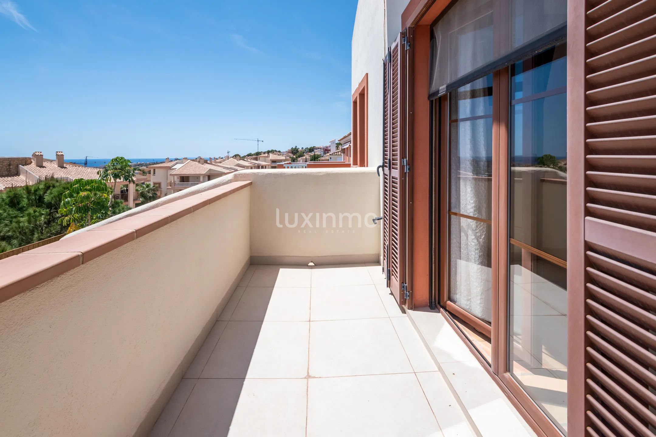 Потрясающая отремонтированная вилла с 4 спальнями в Сьерра-Кортина — photo 21