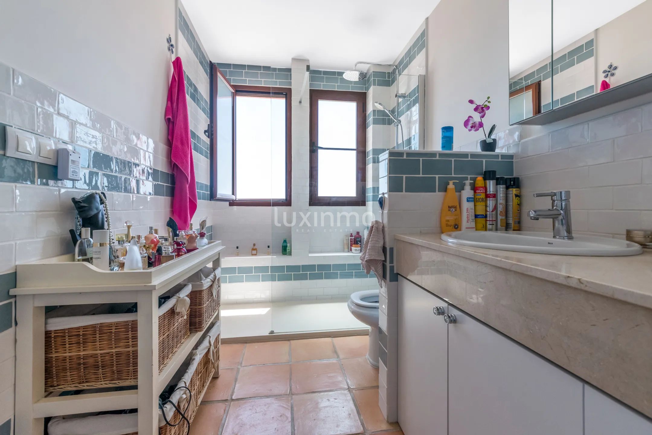 Потрясающая отремонтированная вилла с 4 спальнями в Сьерра-Кортина — photo 18