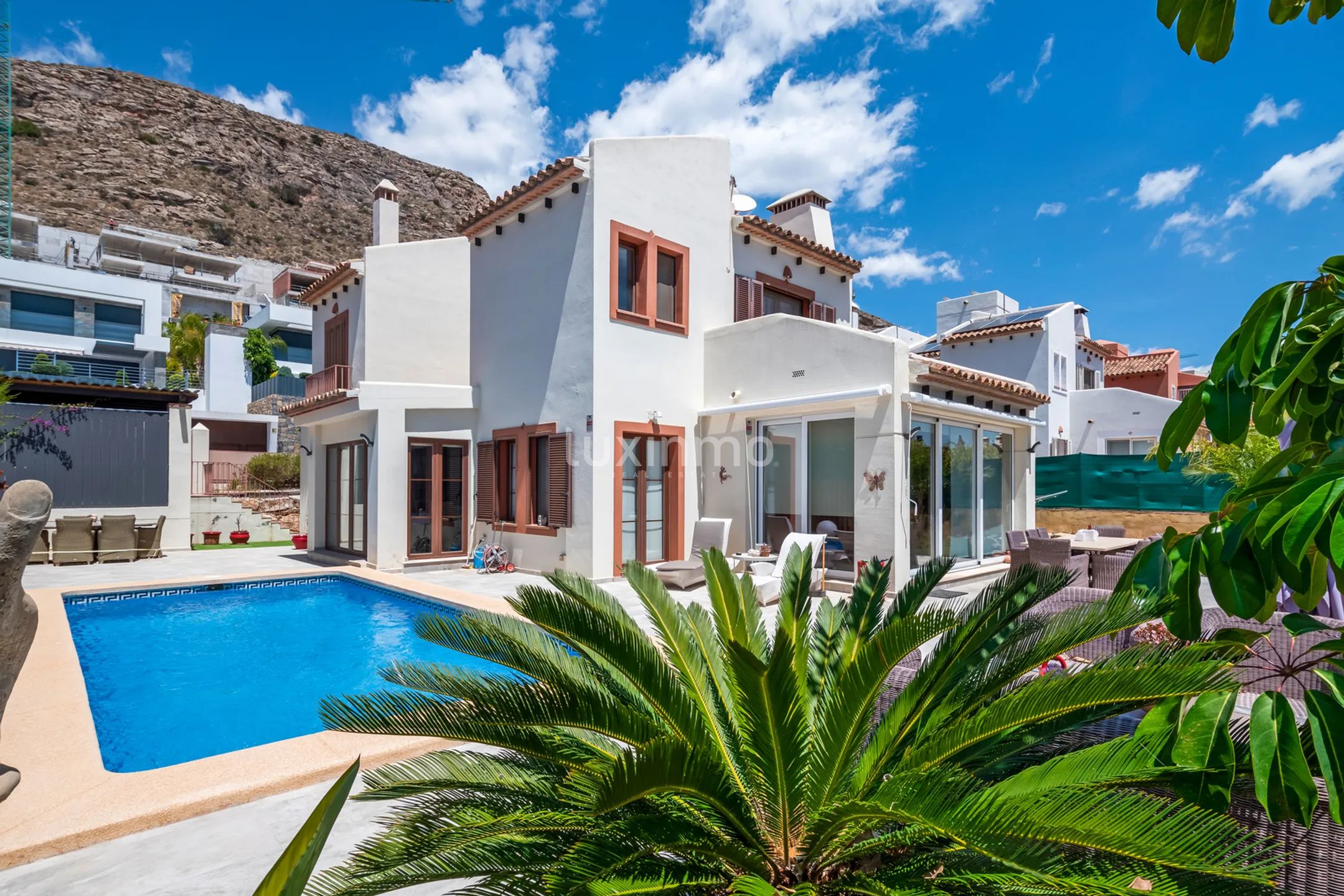 Prachtige gerenoveerde villa met 4 slaapkamers in Sierra Cortina — photo 2