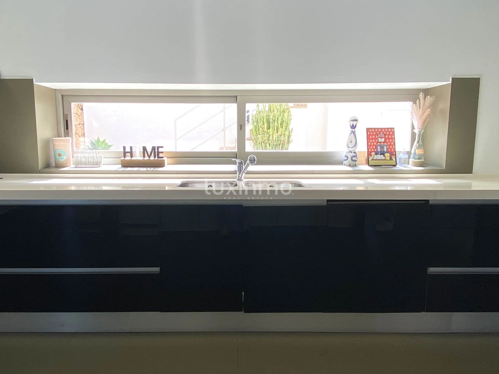 Atemberaubendes modernes 3-Schlafzimmer-Stadthaus mit privatem Pool und Golfblick in Roca Llisa — photo 9