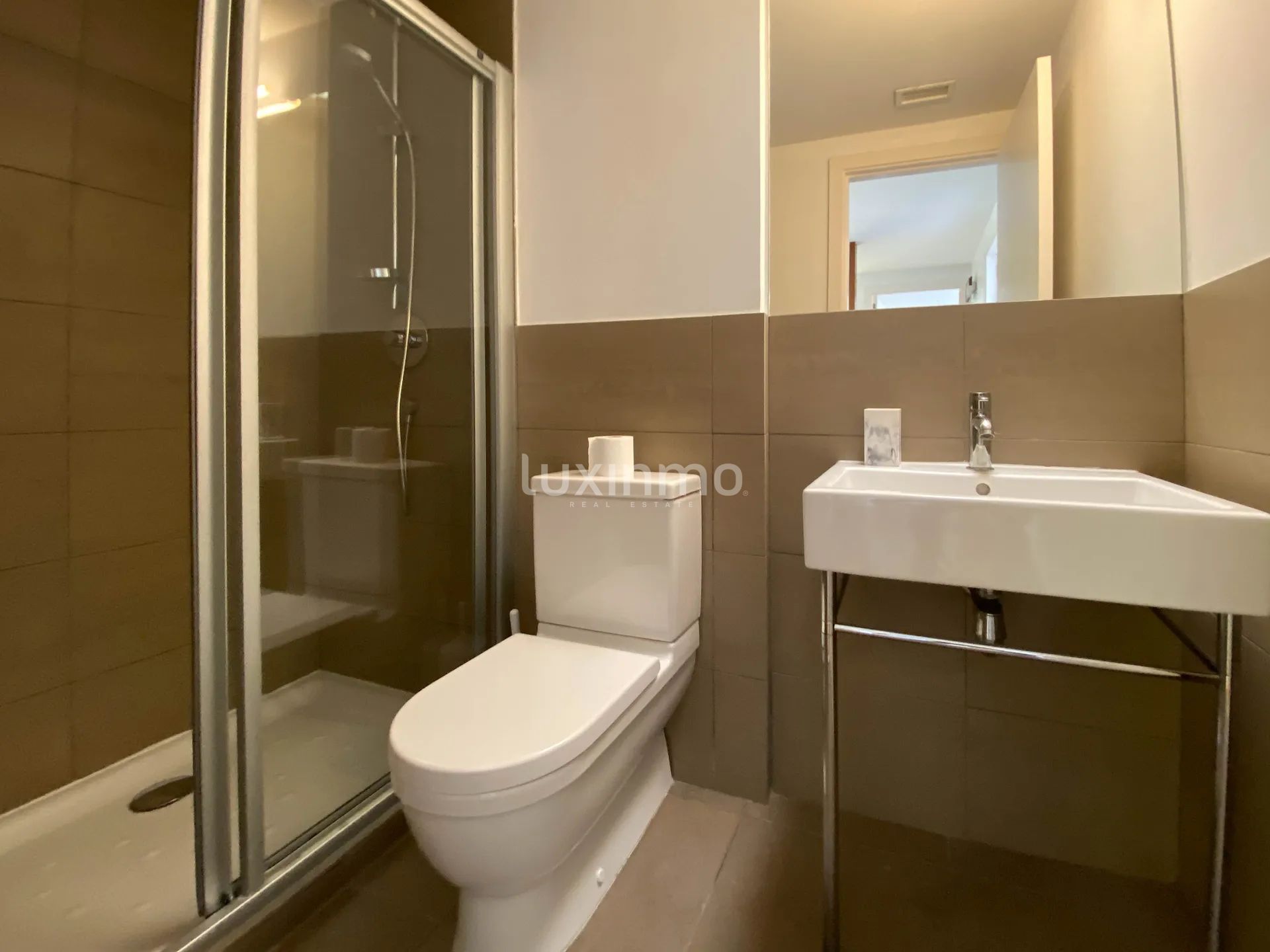 Atemberaubendes modernes 3-Schlafzimmer-Stadthaus mit privatem Pool und Golfblick in Roca Llisa — photo 25