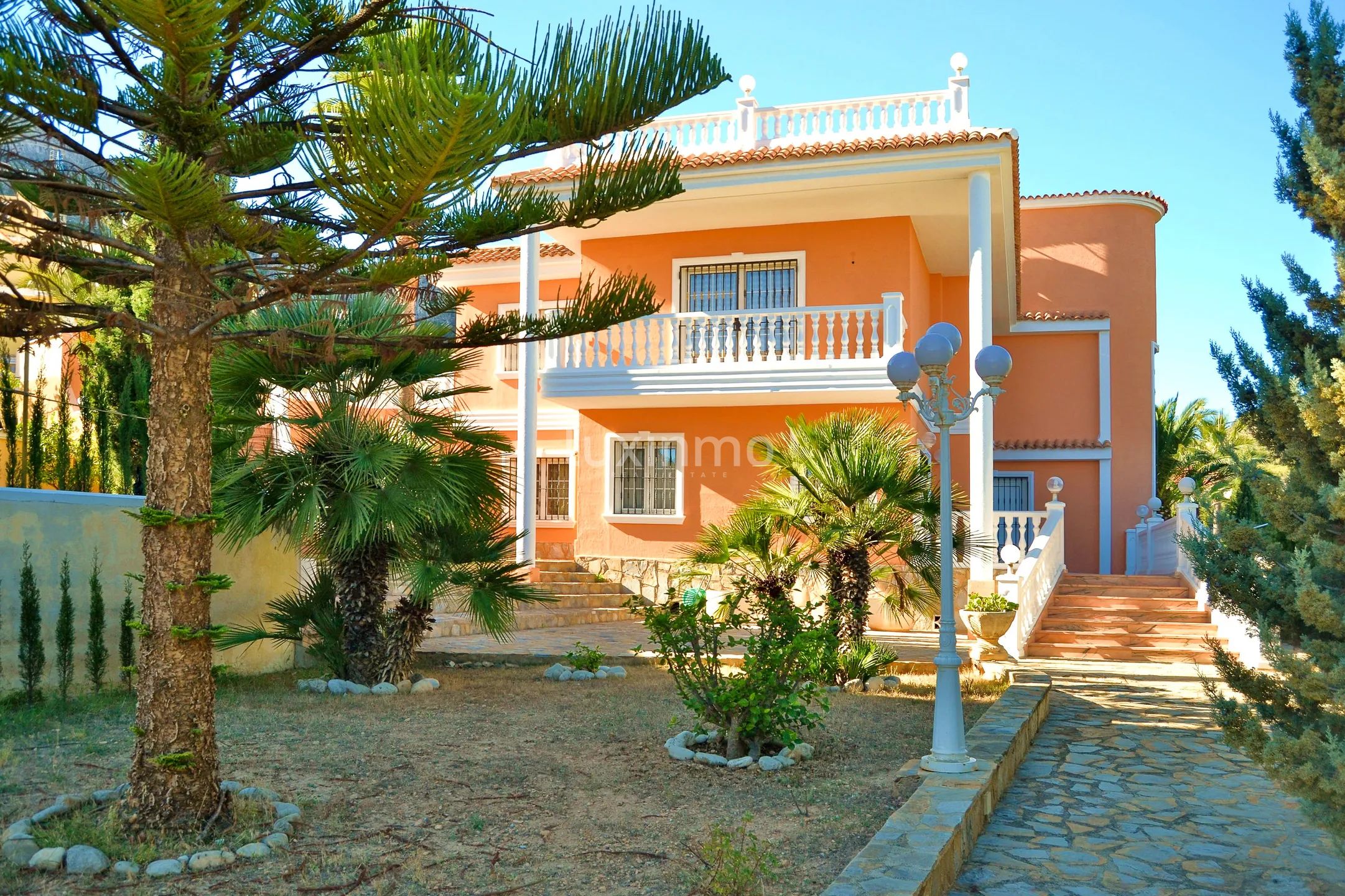 Stunning colonial detached house with sea views in Calpe — photo 20