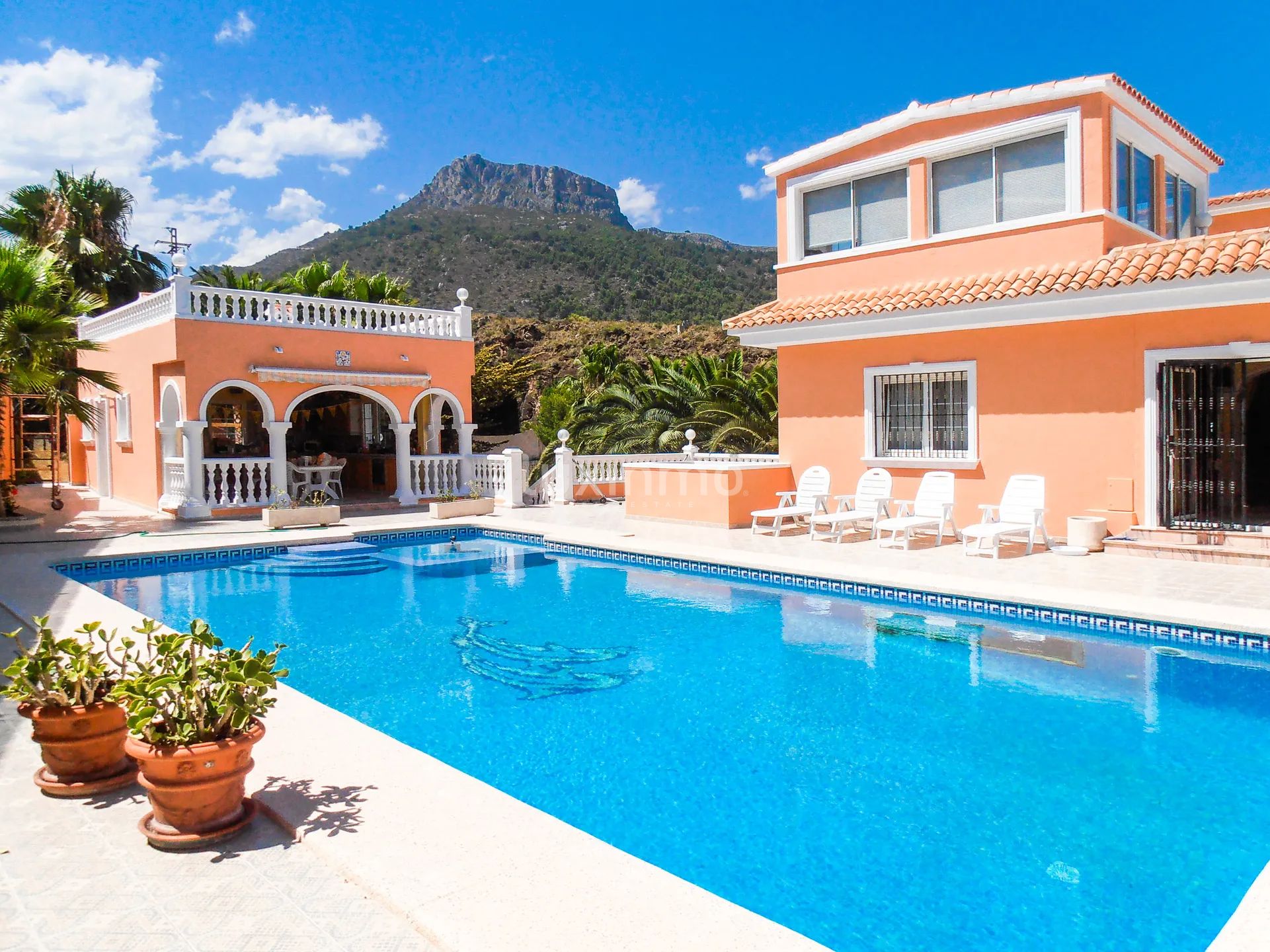 Fantastiskt kolonialt fristående hus med havsutsikt i Calpe