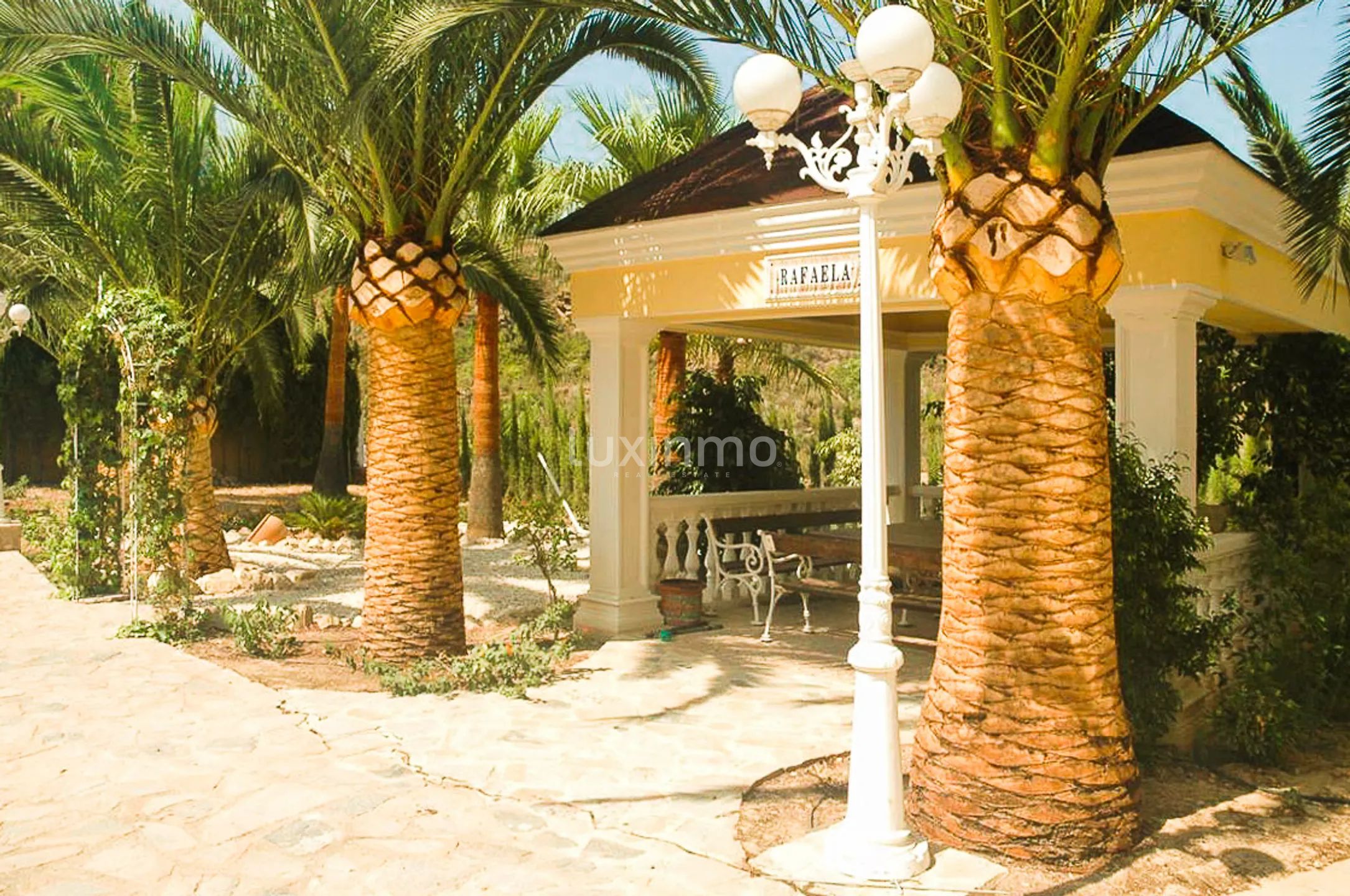 Stunning colonial detached house with sea views in Calpe — photo 35