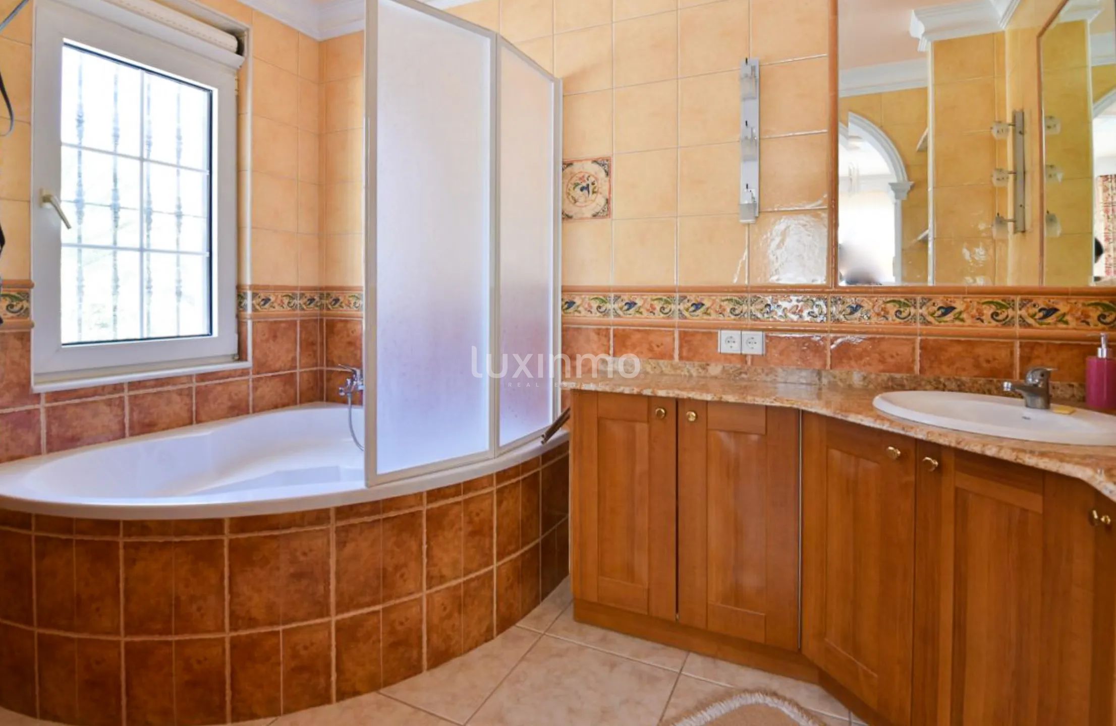 Stunning colonial detached house with sea views in Calpe — photo 11