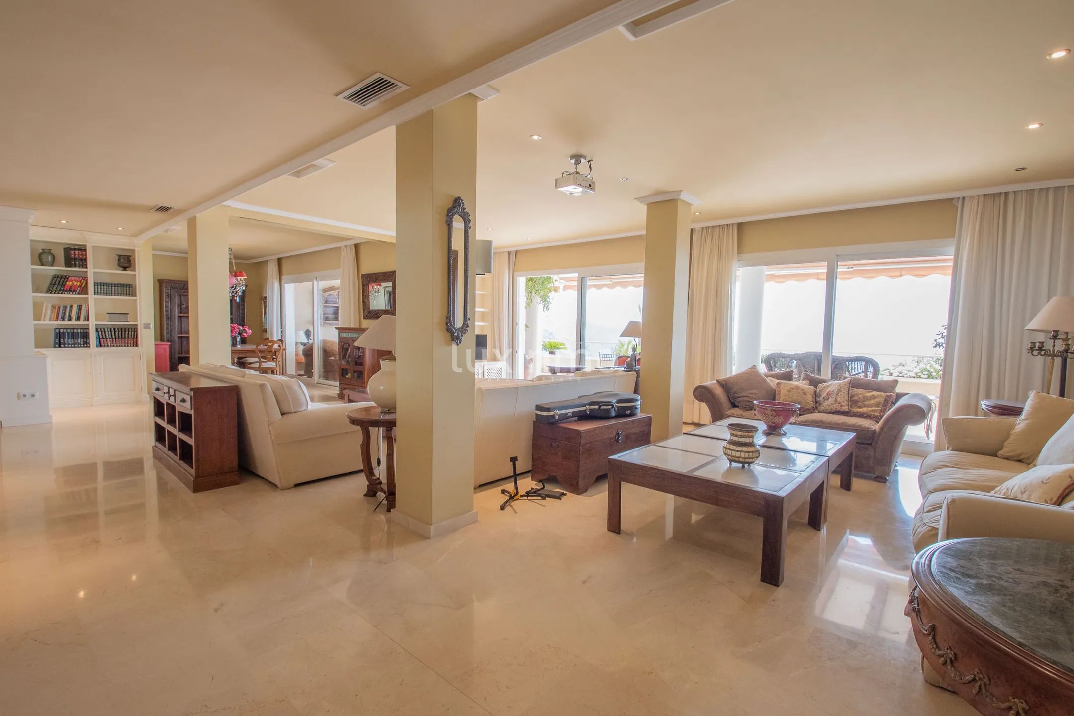 Luxury apartment with breathtaking sea and mountain views in Altea Hills — photo 4