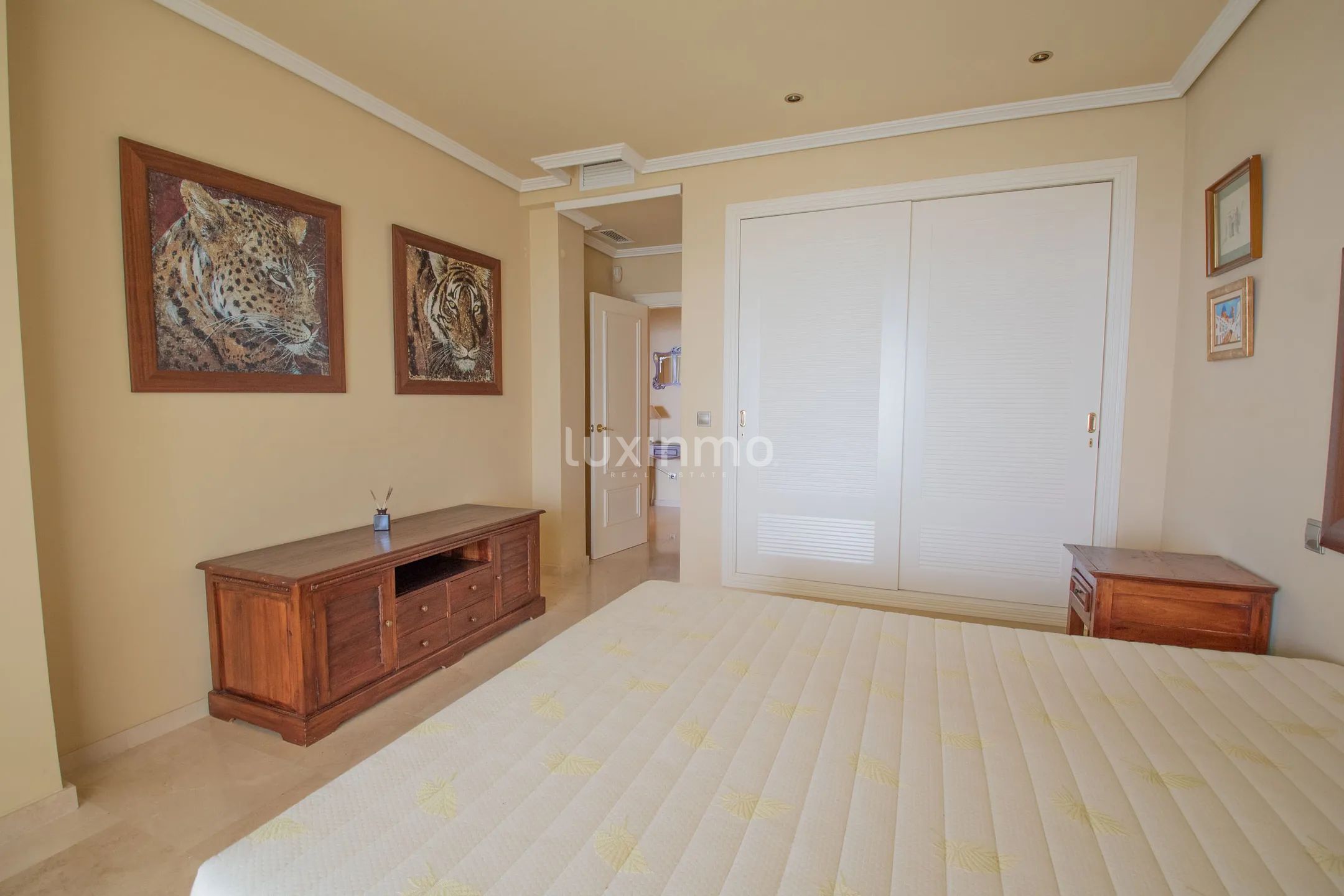 Luxury apartment with breathtaking sea and mountain views in Altea Hills — photo 18