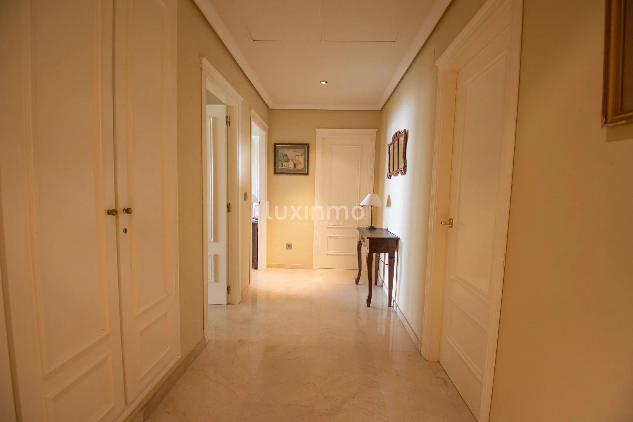 Luxury apartment with breathtaking sea and mountain views in Altea Hills — photo 15