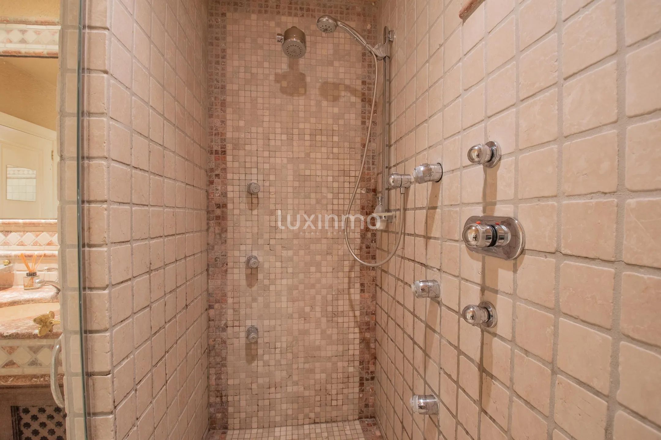 Luxury apartment with breathtaking sea and mountain views in Altea Hills — photo 21