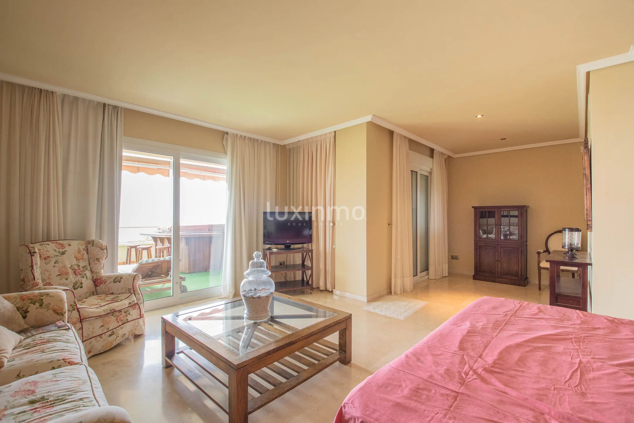 Luxury apartment with breathtaking sea and mountain views in Altea Hills — photo 23