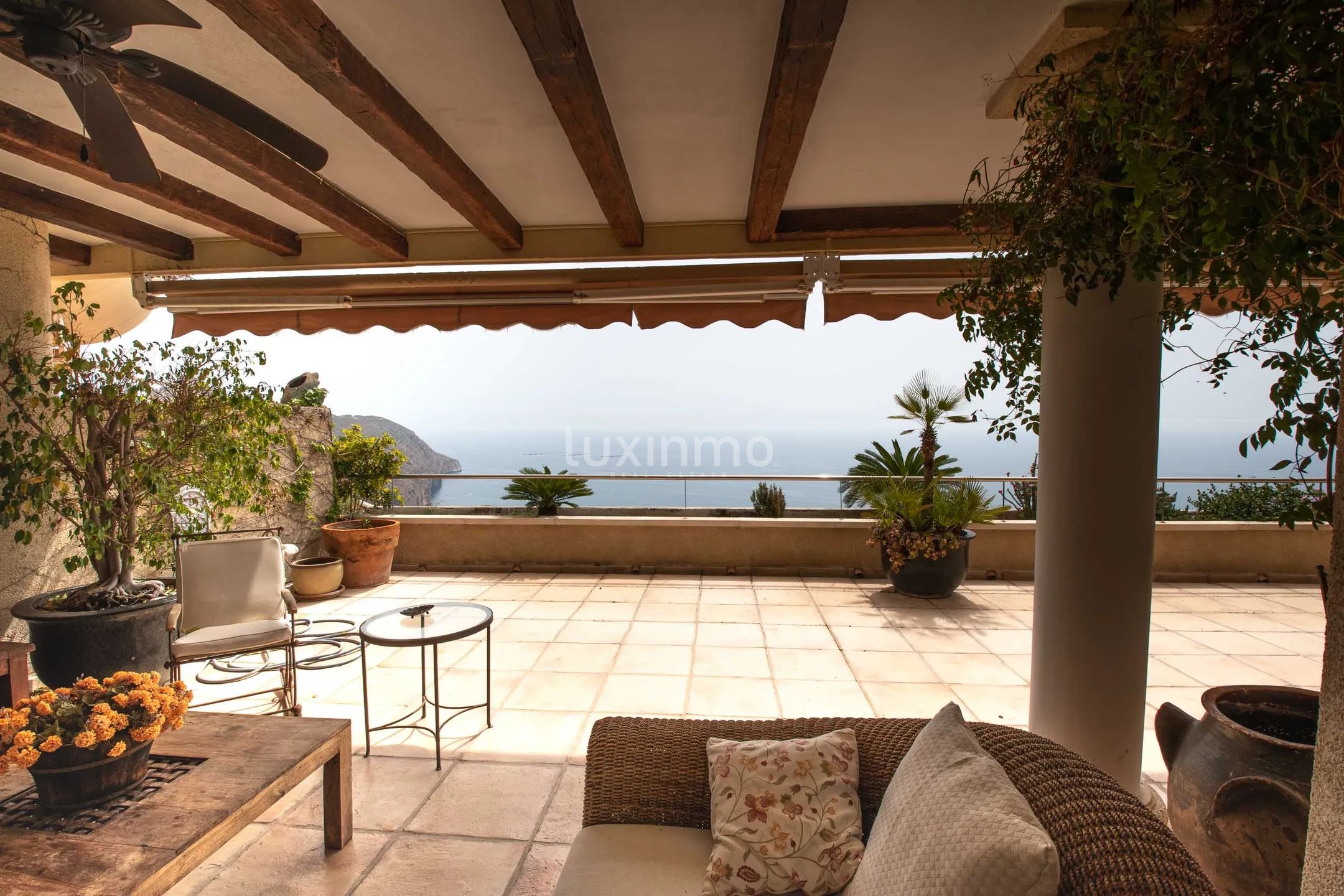 Luxury apartment with breathtaking sea and mountain views in Altea Hills — photo 35