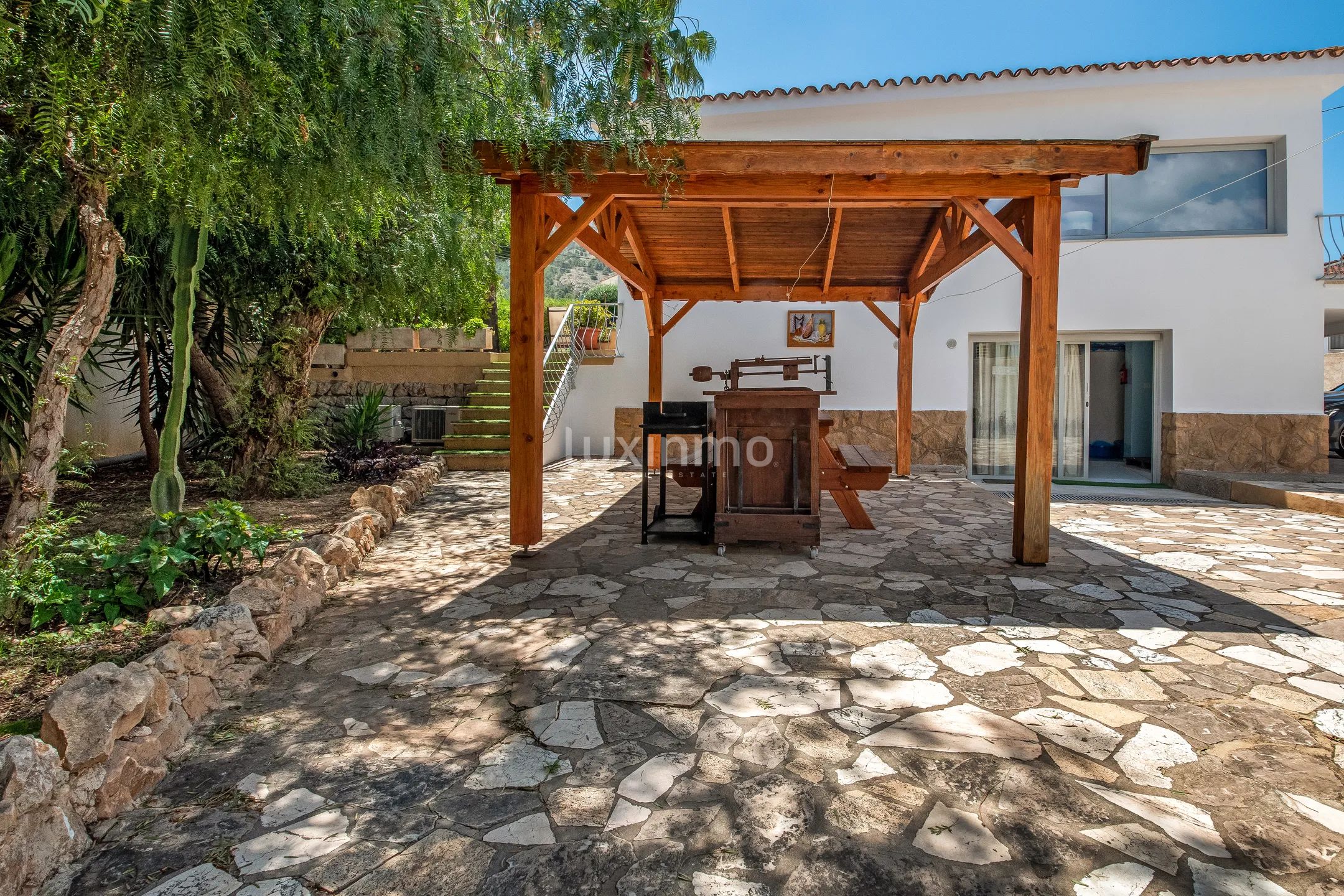 Schöne Villa mit Pool zu verkaufen in Albir — photo 25