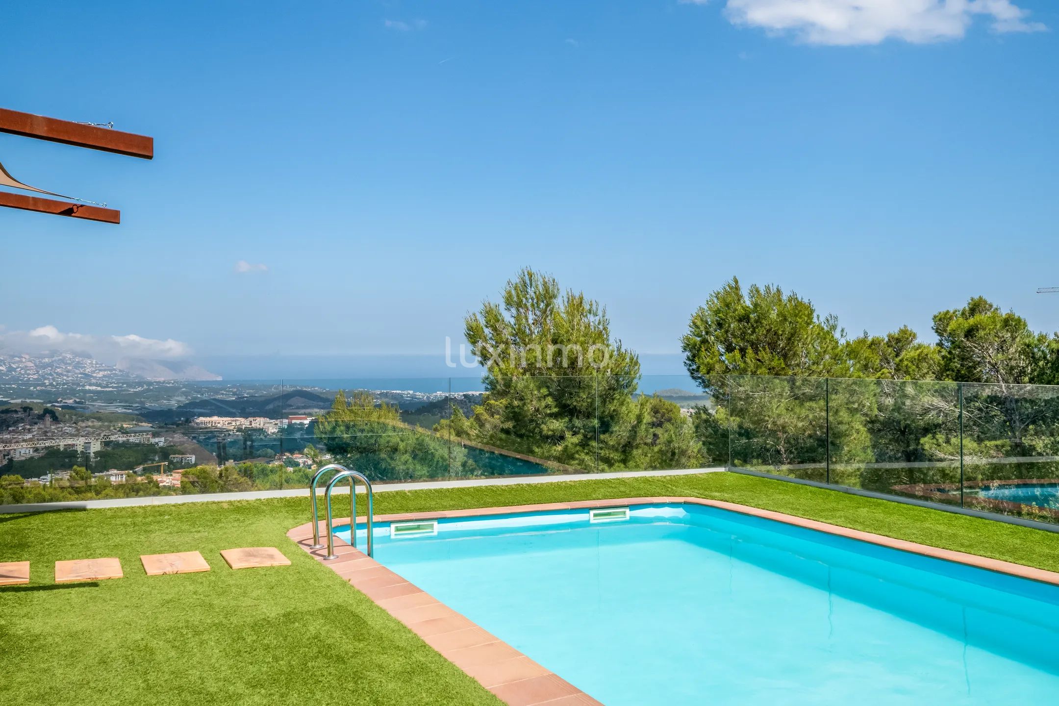 Preciosa villa moderna con vistas al mar en venta en Polop — photo 6