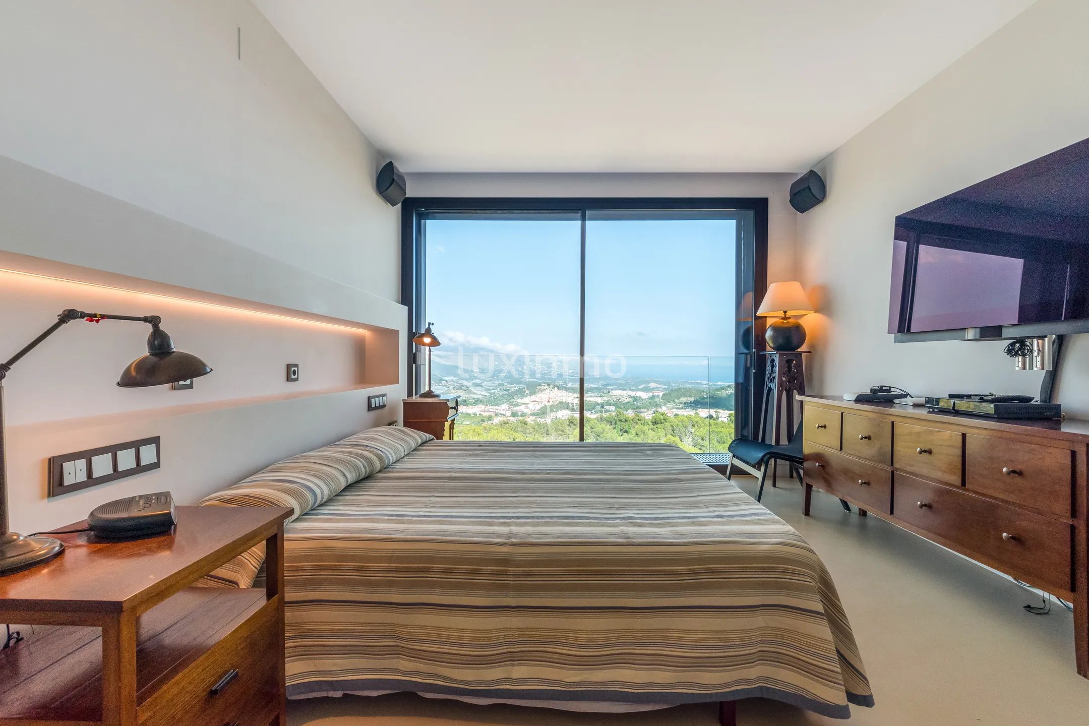 Preciosa villa moderna con vistas al mar en venta en Polop — photo 21