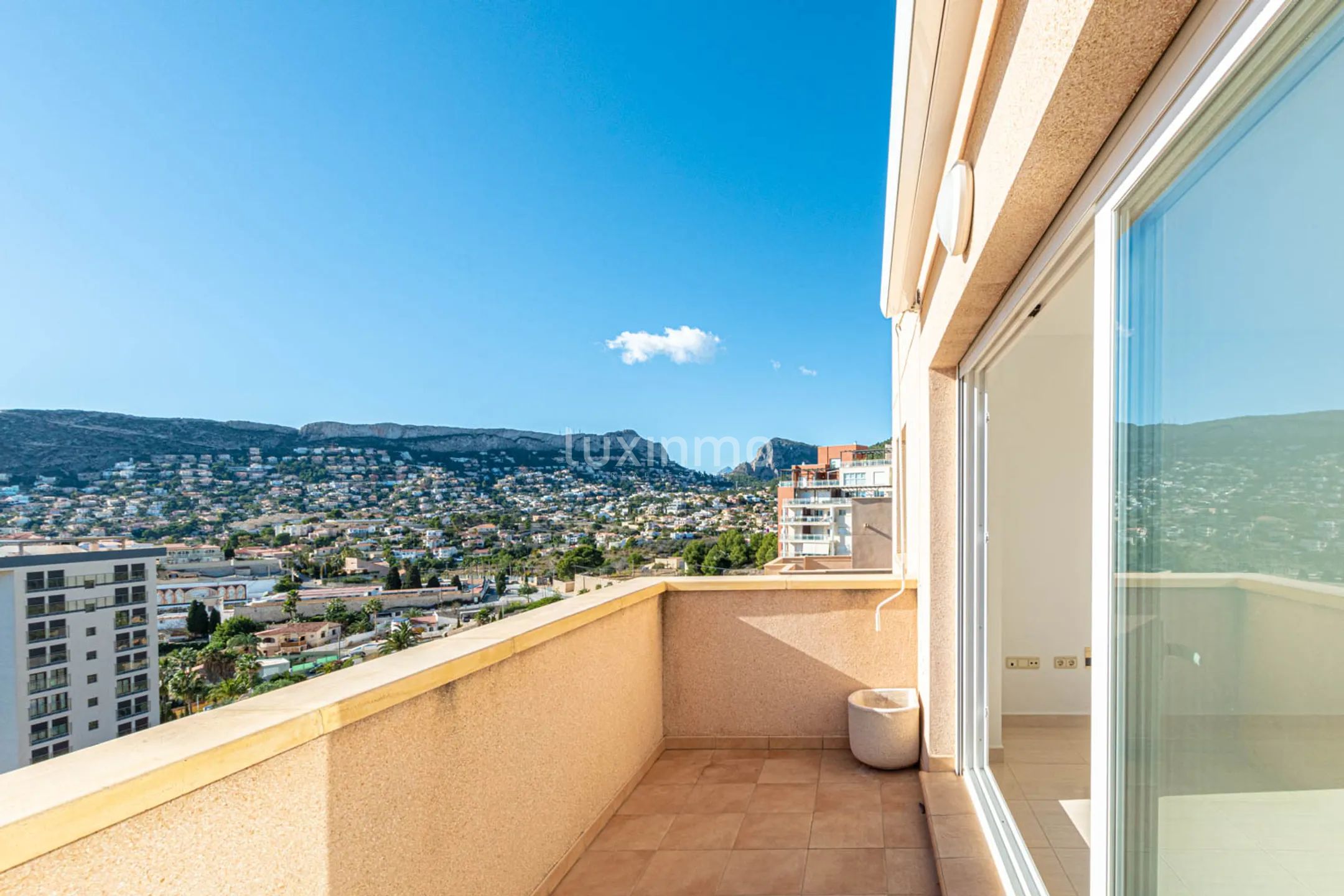 Wohnung mit Panoramablick zu verkaufen in Calpe — photo 1