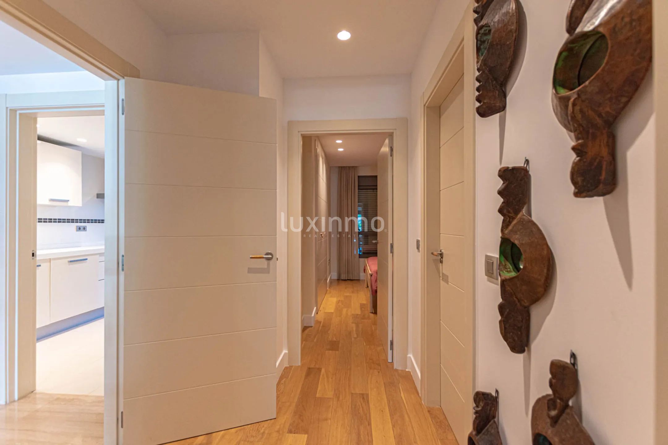 Leilighet med havutsikt til langtidsleie i Mascarat Beach — photo 10