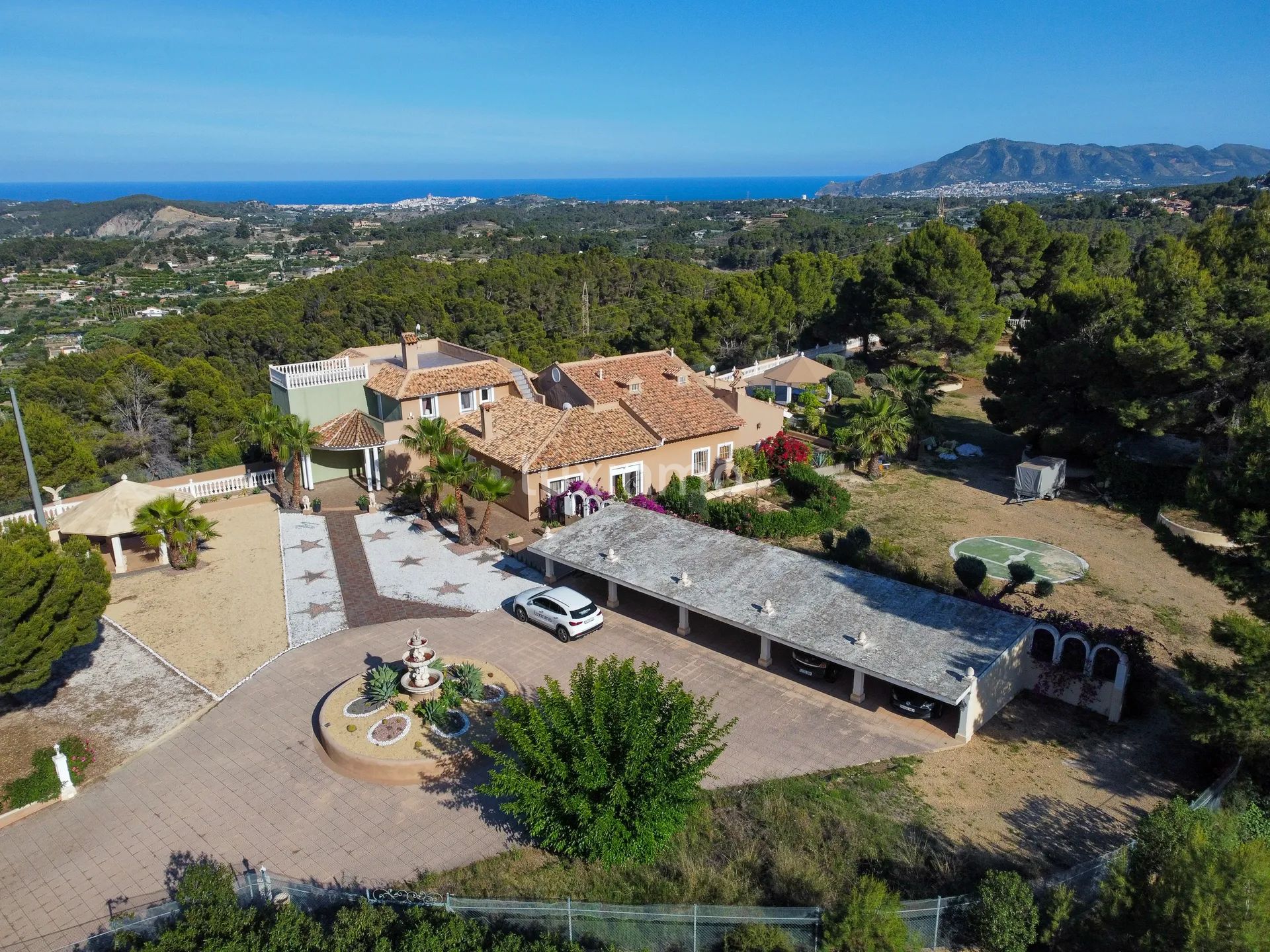Detached House with Breathtaking Views and Luxurious Amenities in La Nucia — photo 59