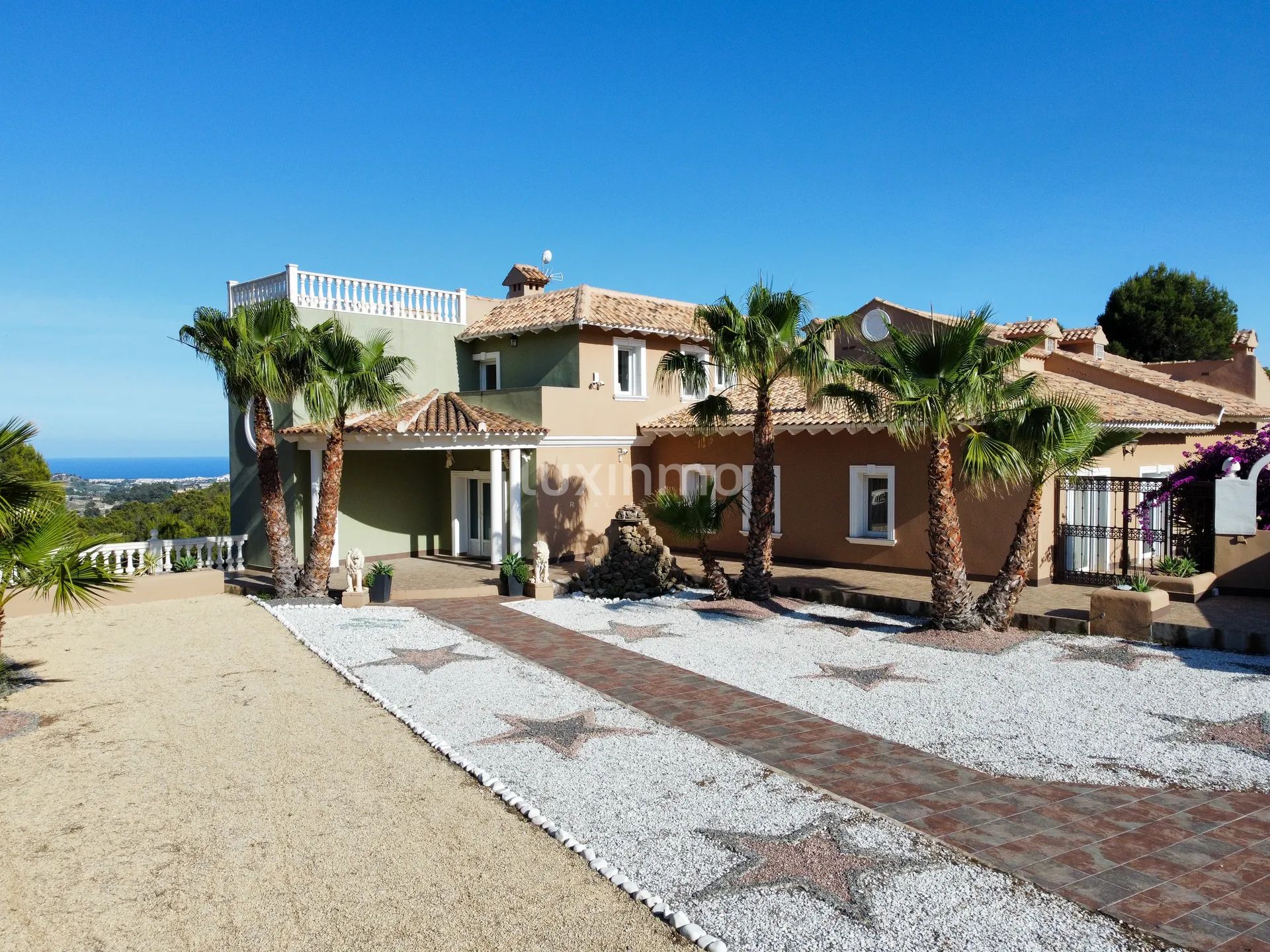 Detached House with Breathtaking Views and Luxurious Amenities in La Nucia — photo 60