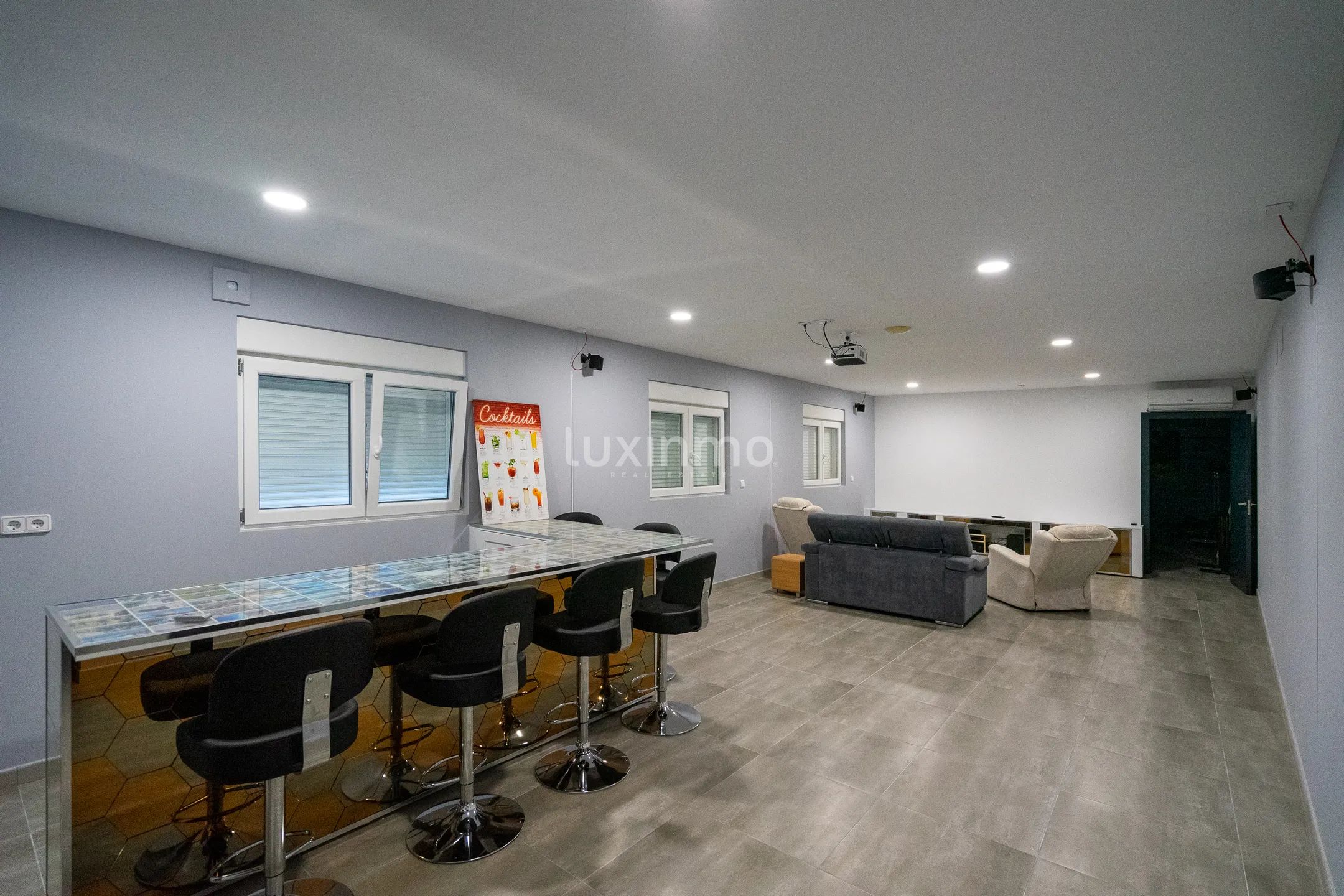 Detached House with Breathtaking Views and Luxurious Amenities in La Nucia — photo 29