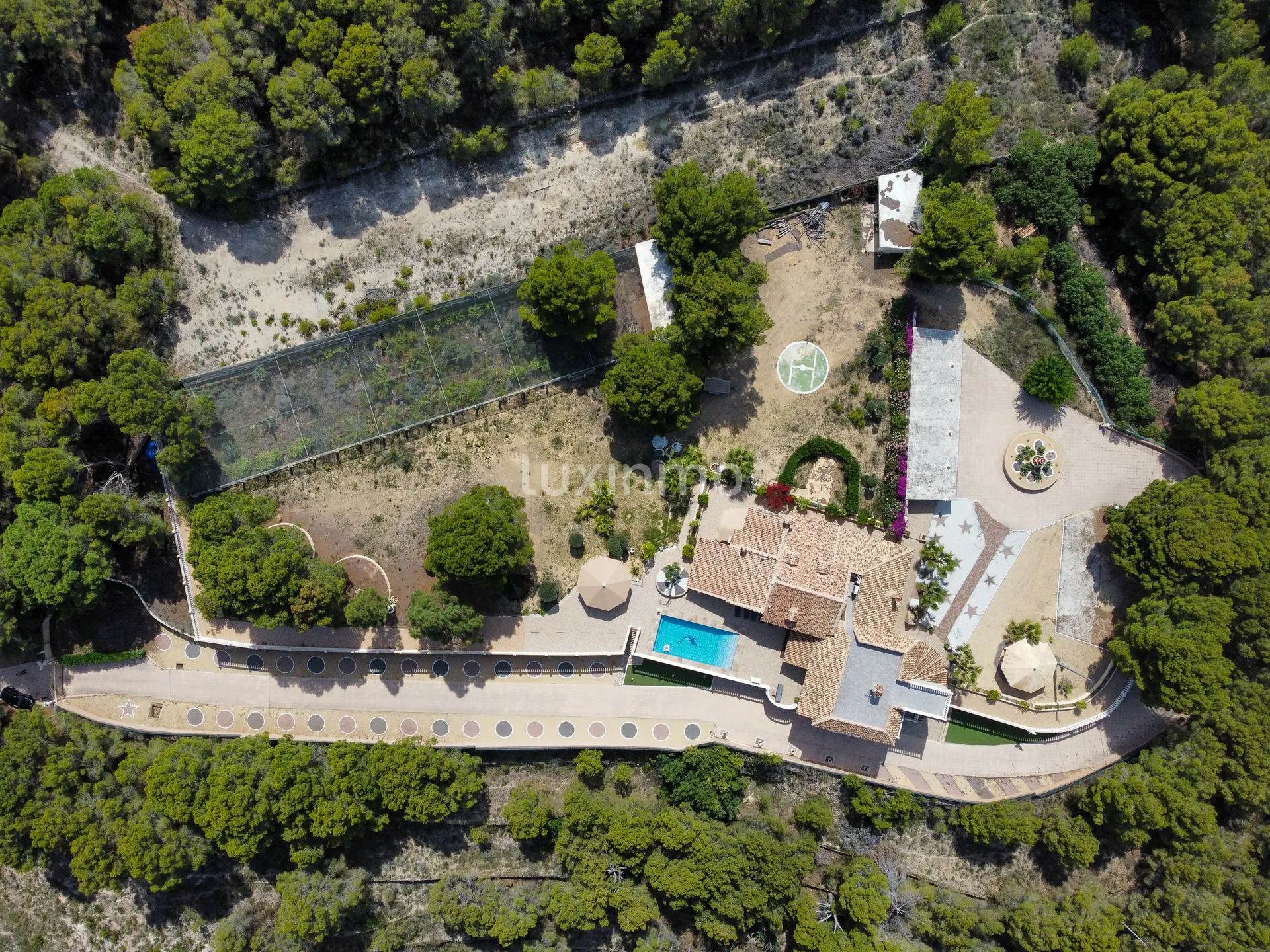 Detached House with Breathtaking Views and Luxurious Amenities in La Nucia — photo 55