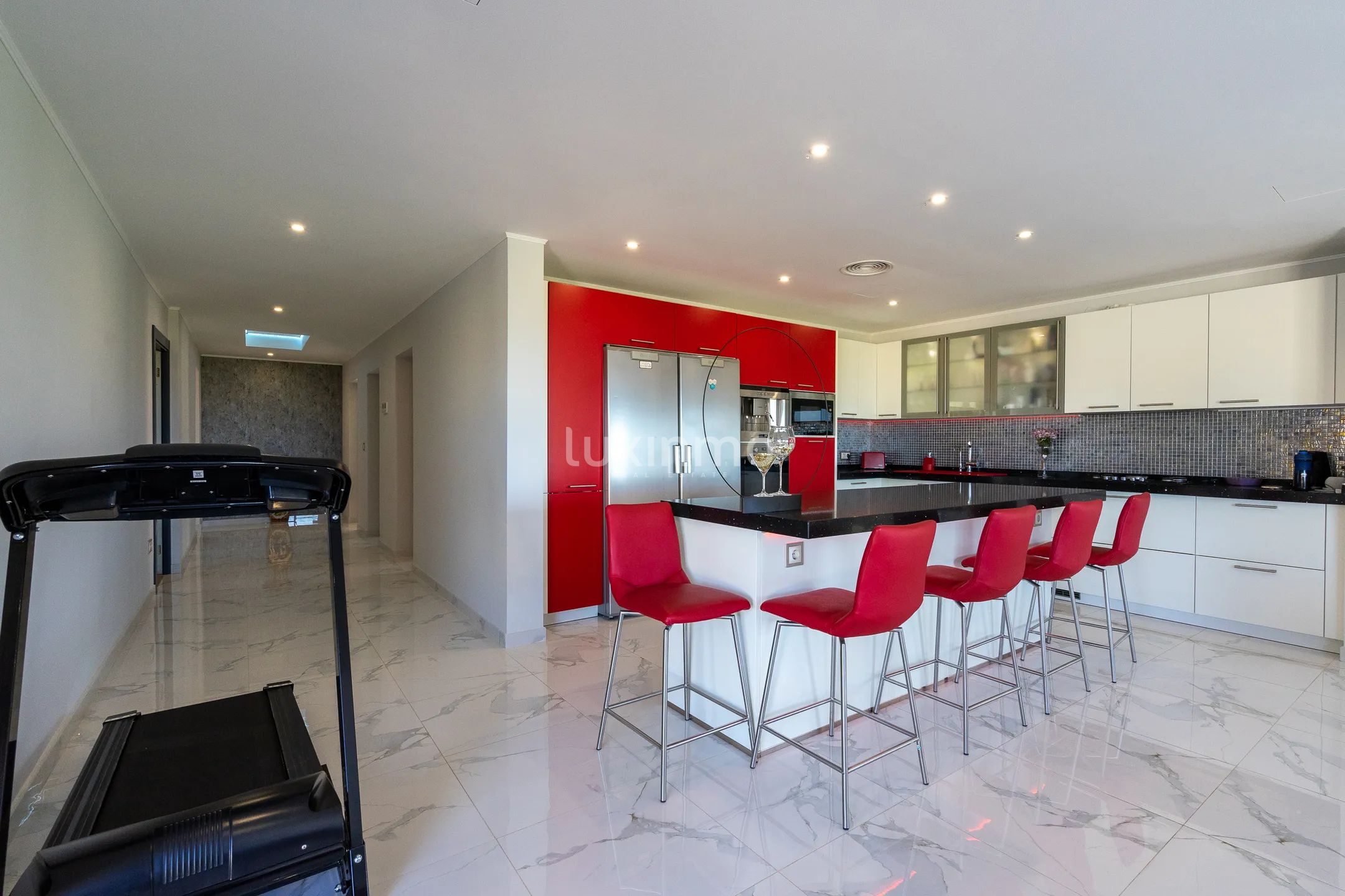 Detached House with Breathtaking Views and Luxurious Amenities in La Nucia — photo 13