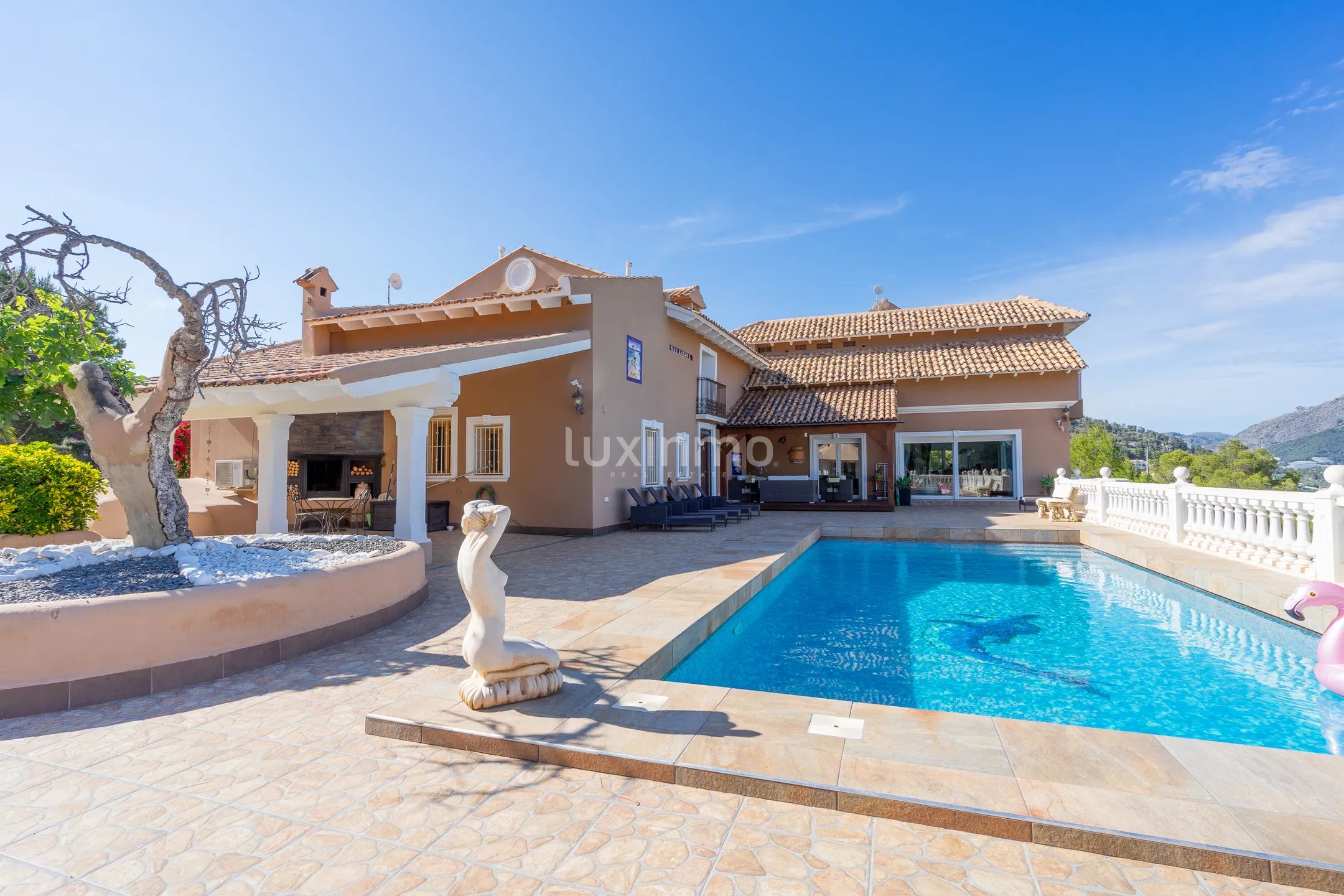 Detached House with Breathtaking Views and Luxurious Amenities in La Nucia — photo 3