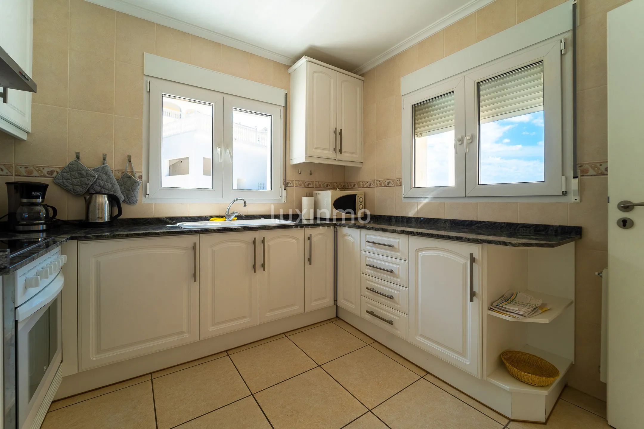 Suveren enebolig i kolonistil med havutsikt i Teulada — photo 9