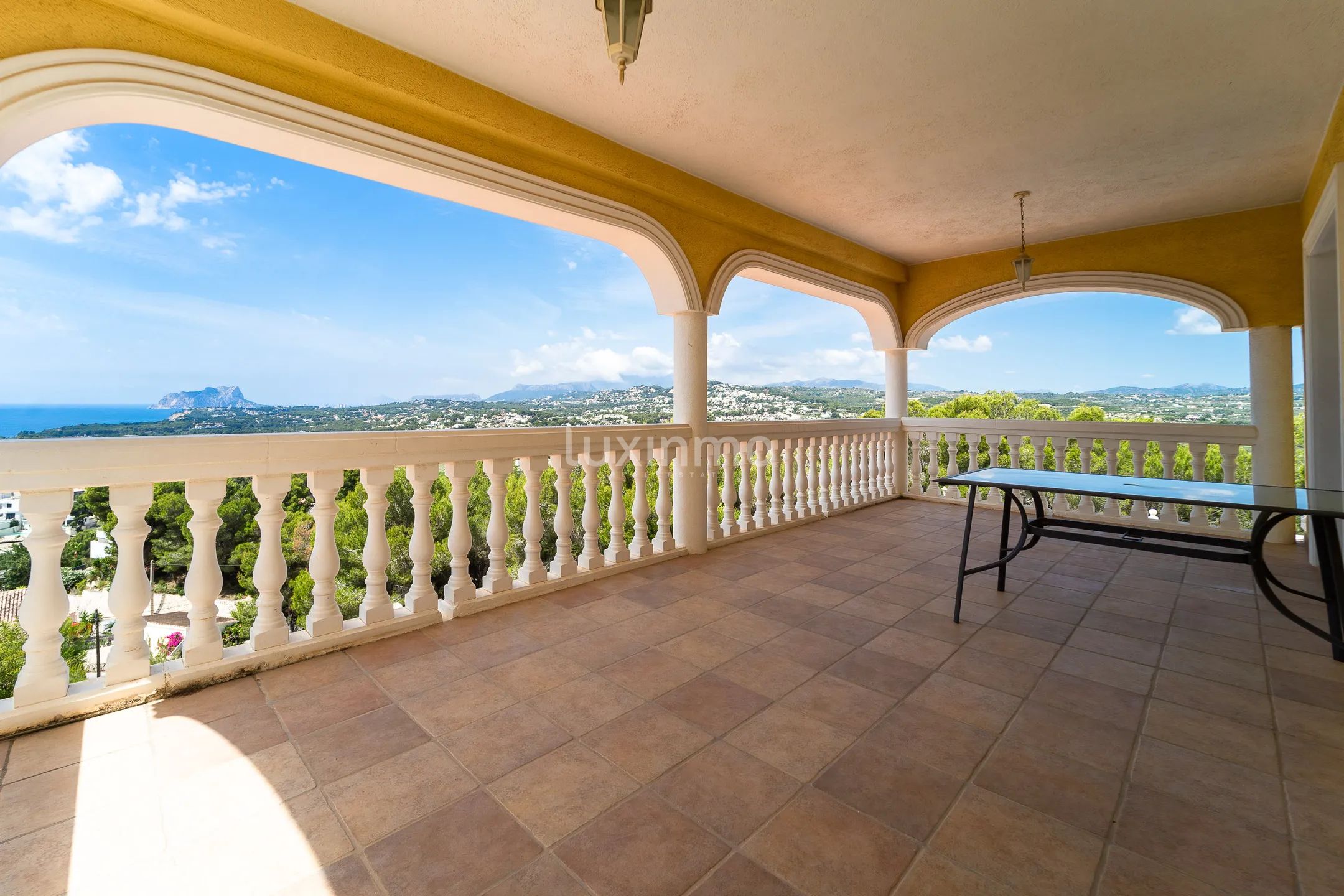 Suveren enebolig i kolonistil med havutsikt i Teulada — photo 21