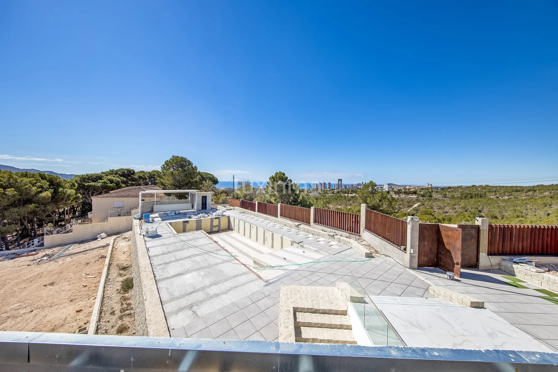 Luxury villa with stunning sea views — photo 8