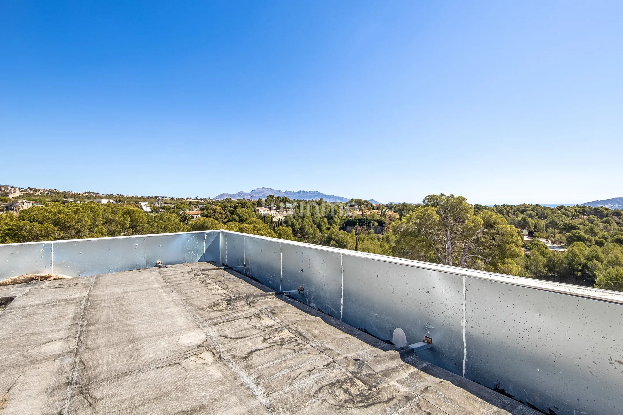 Luxury villa with stunning sea views — photo 9