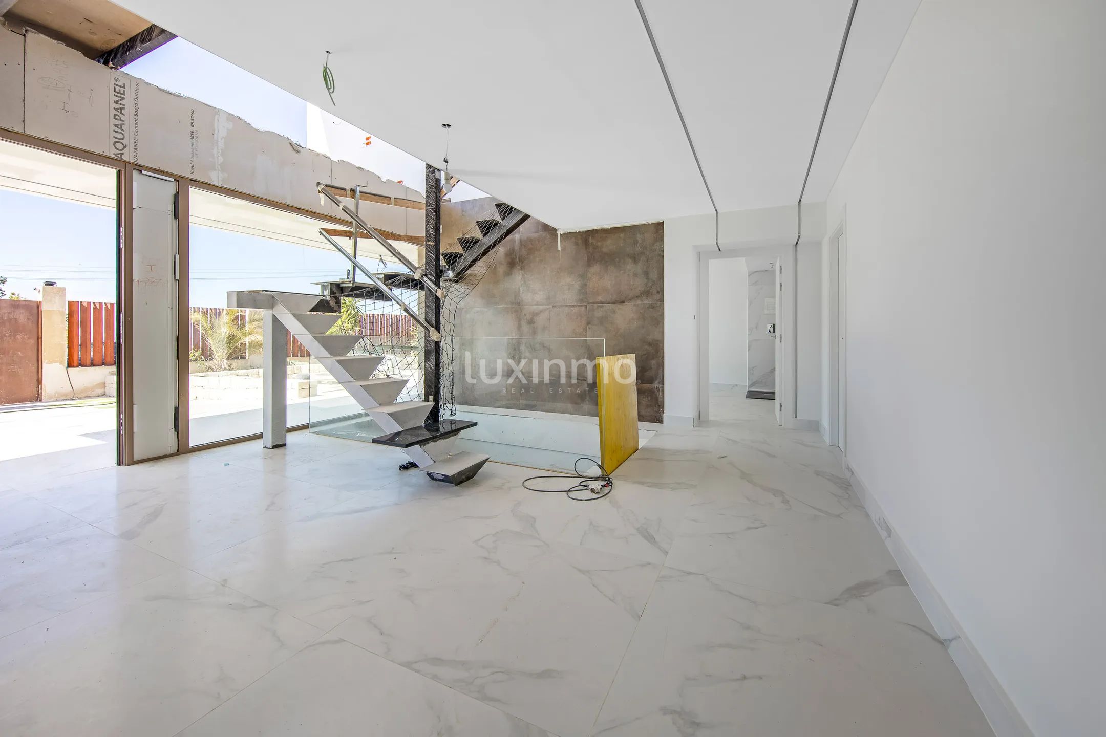 Luxury villa with stunning sea views — photo 15