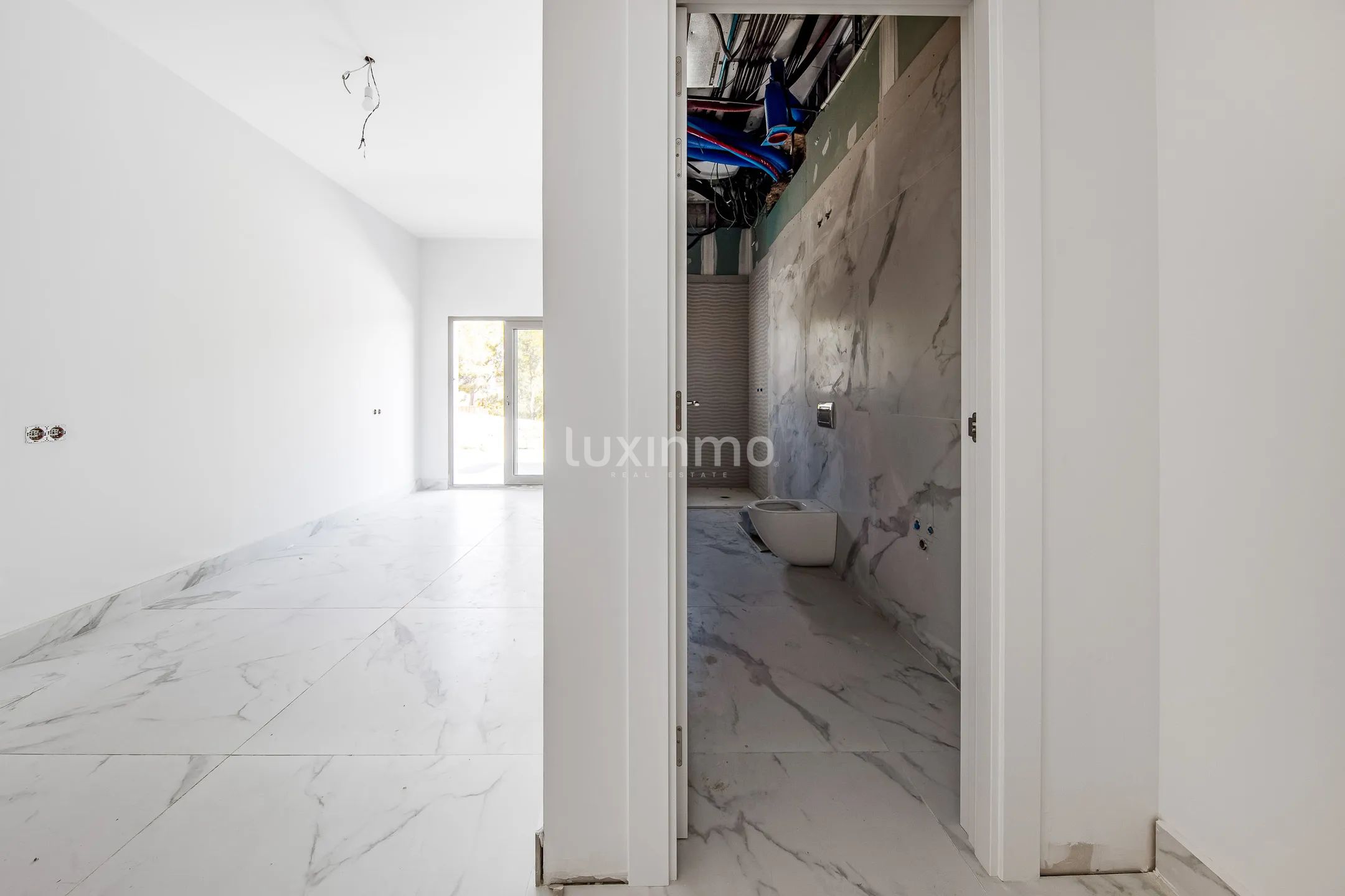 Luxury villa with stunning sea views — photo 20