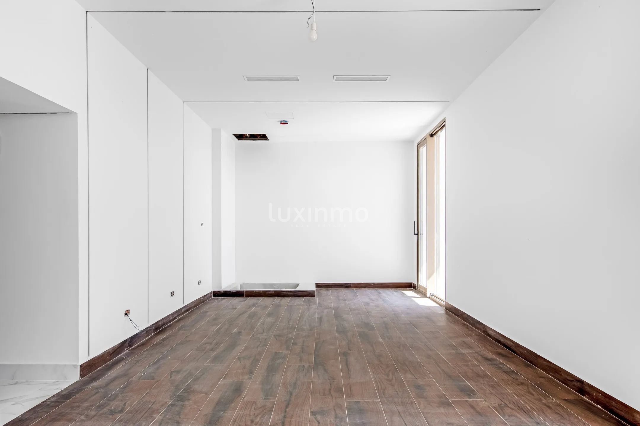 Luxury villa with stunning sea views — photo 17