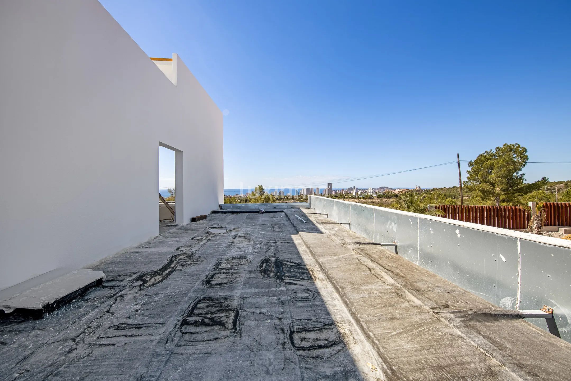 Luxury villa with stunning sea views — photo 6