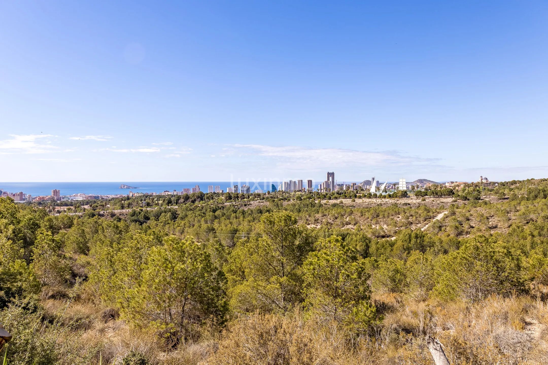 Luxury villa with stunning sea views — photo 27