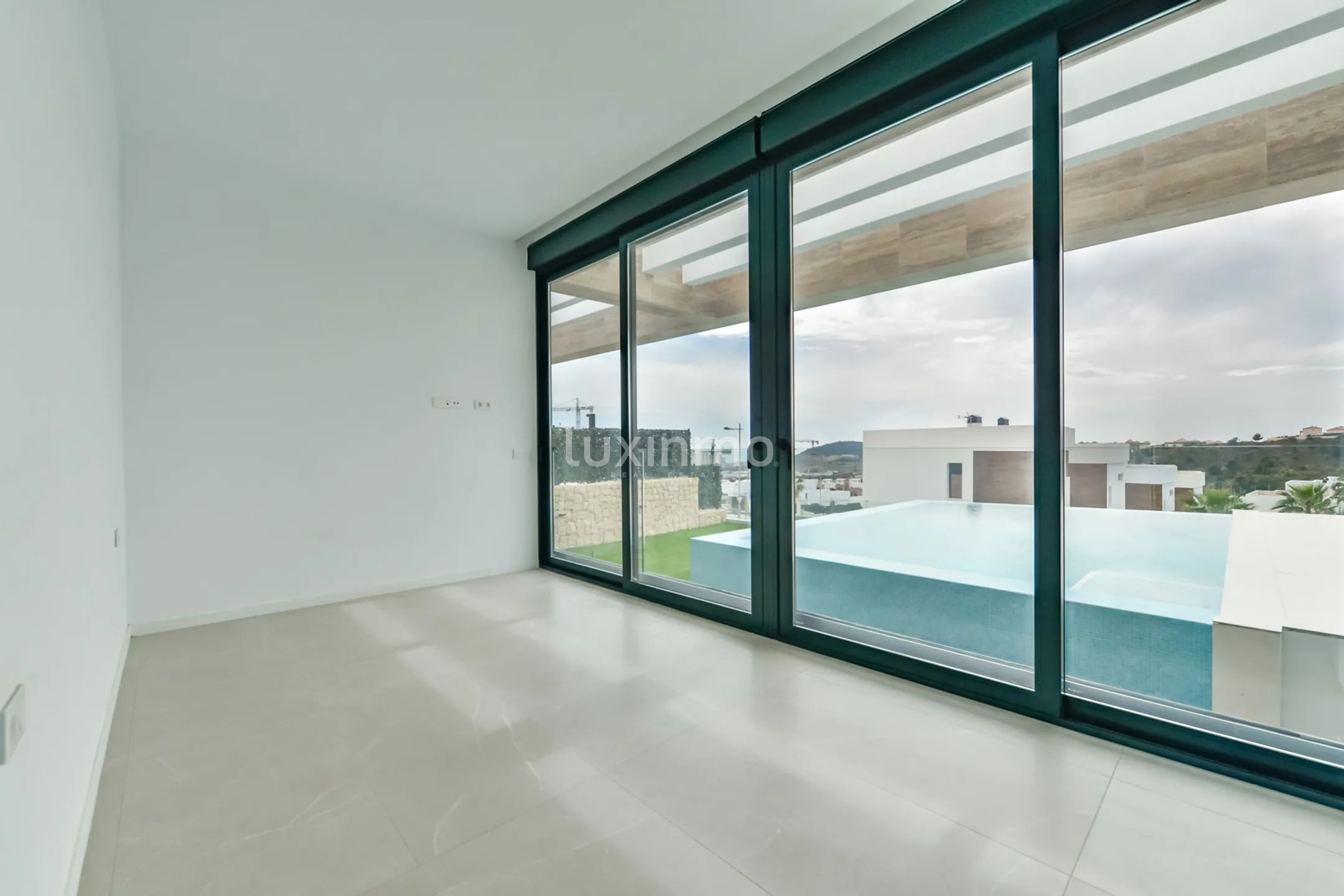 Impresionante casa con vistas al mar y a la montaña en Finestrat — photo 9