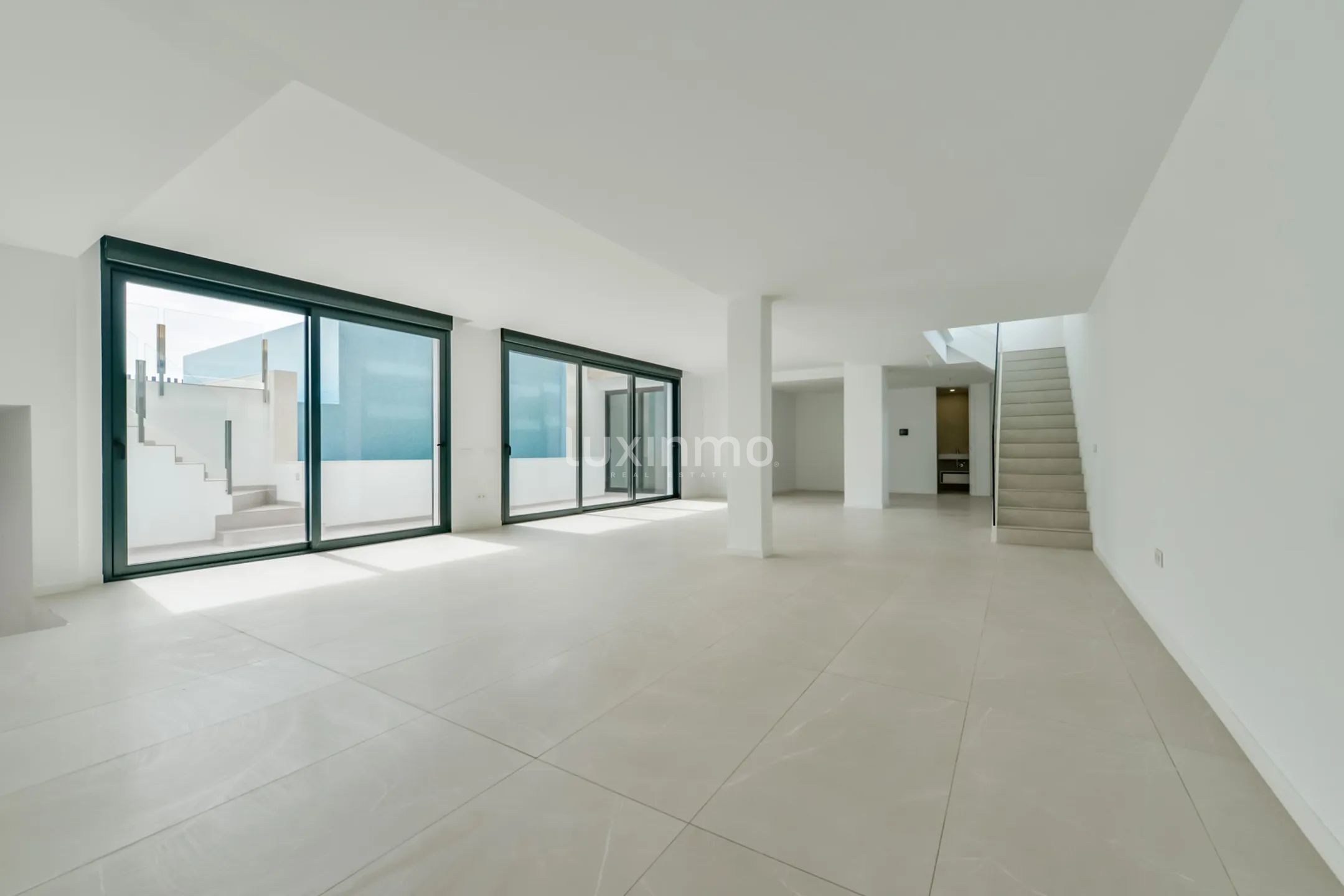 Impresionante casa con vistas al mar y a la montaña en Finestrat — photo 13