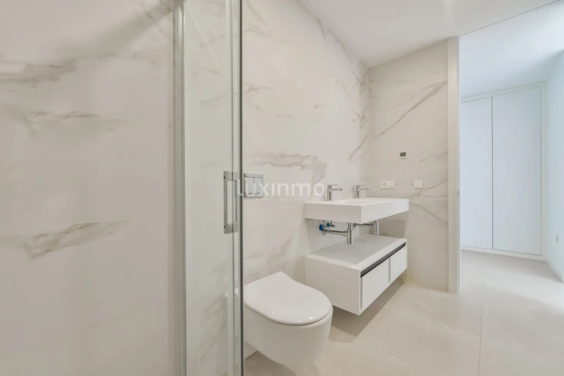 Impresionante casa con vistas al mar y a la montaña en Finestrat — photo 21