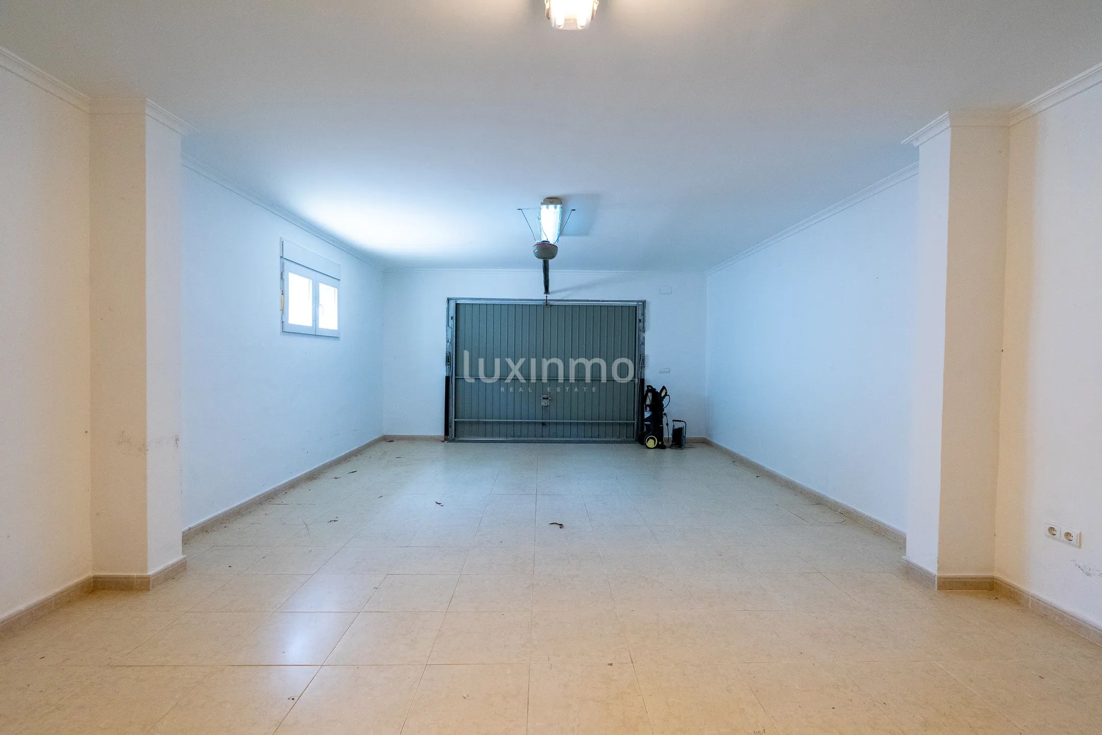 Zu verkaufen Villa mit privatem Pool in Javea — photo 32