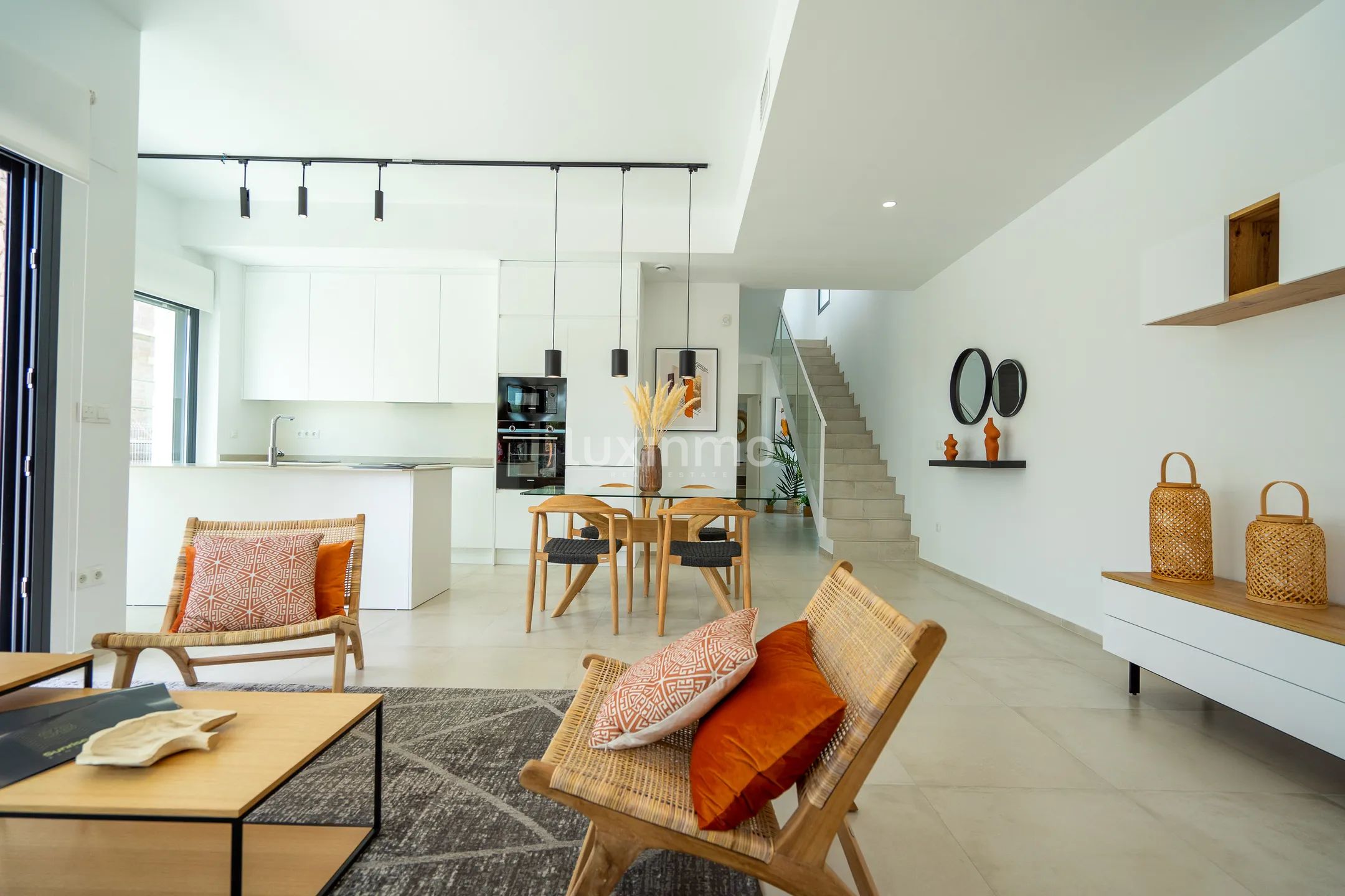 Modern Villa in Sierra Cortina Urbanization — photo 4