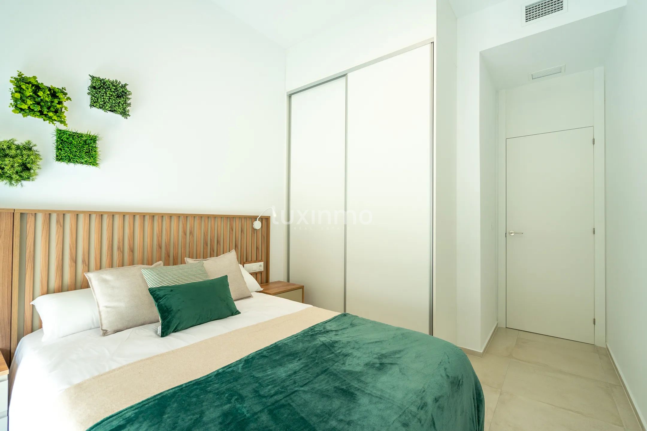 Modern Villa in Sierra Cortina Urbanization — photo 11