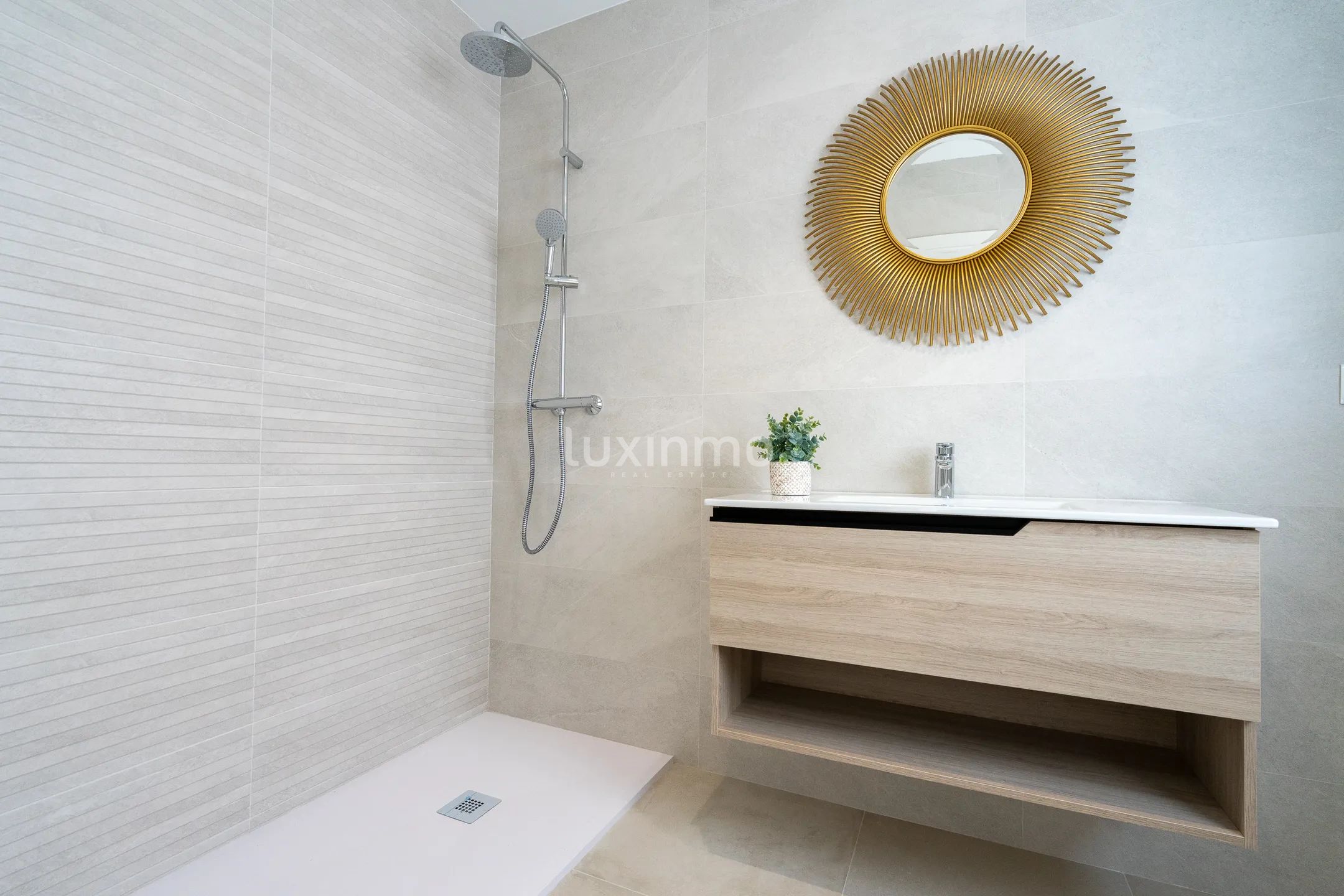 Modern Villa in Sierra Cortina Urbanization — photo 8