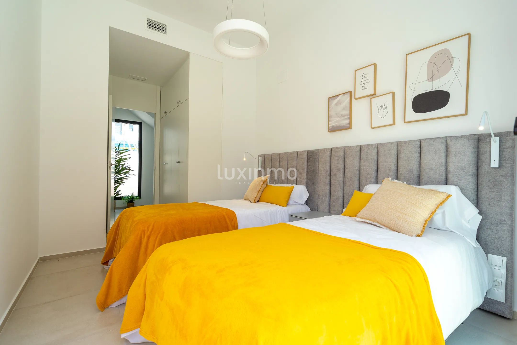 Modern Villa in Sierra Cortina Urbanization — photo 16