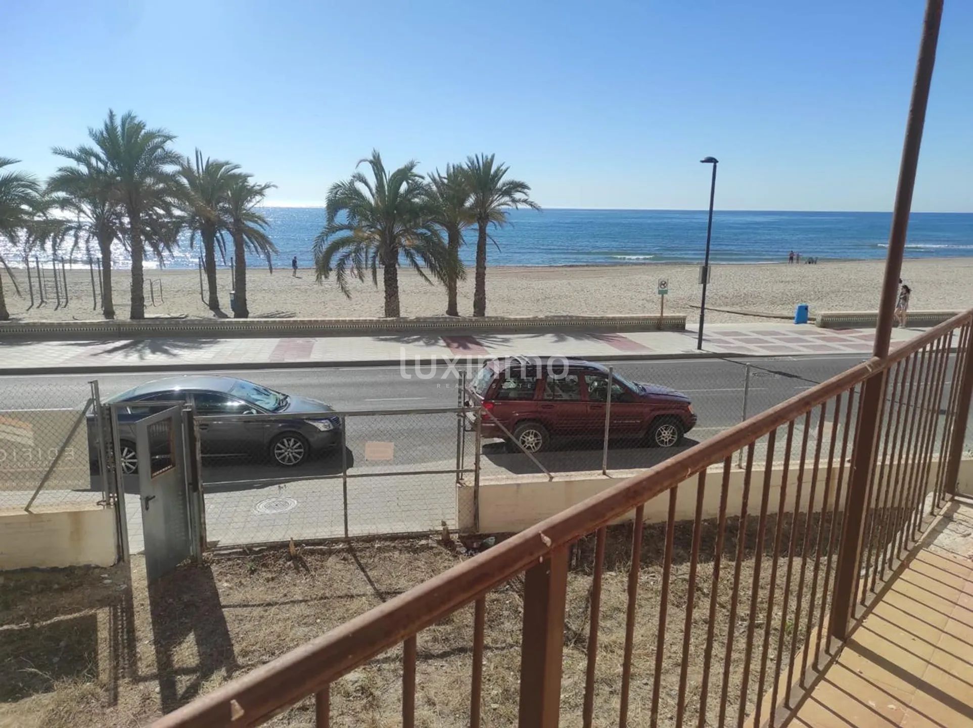 Imponerande strandvilla med 3 sovrum i Campello Beach — photo 3