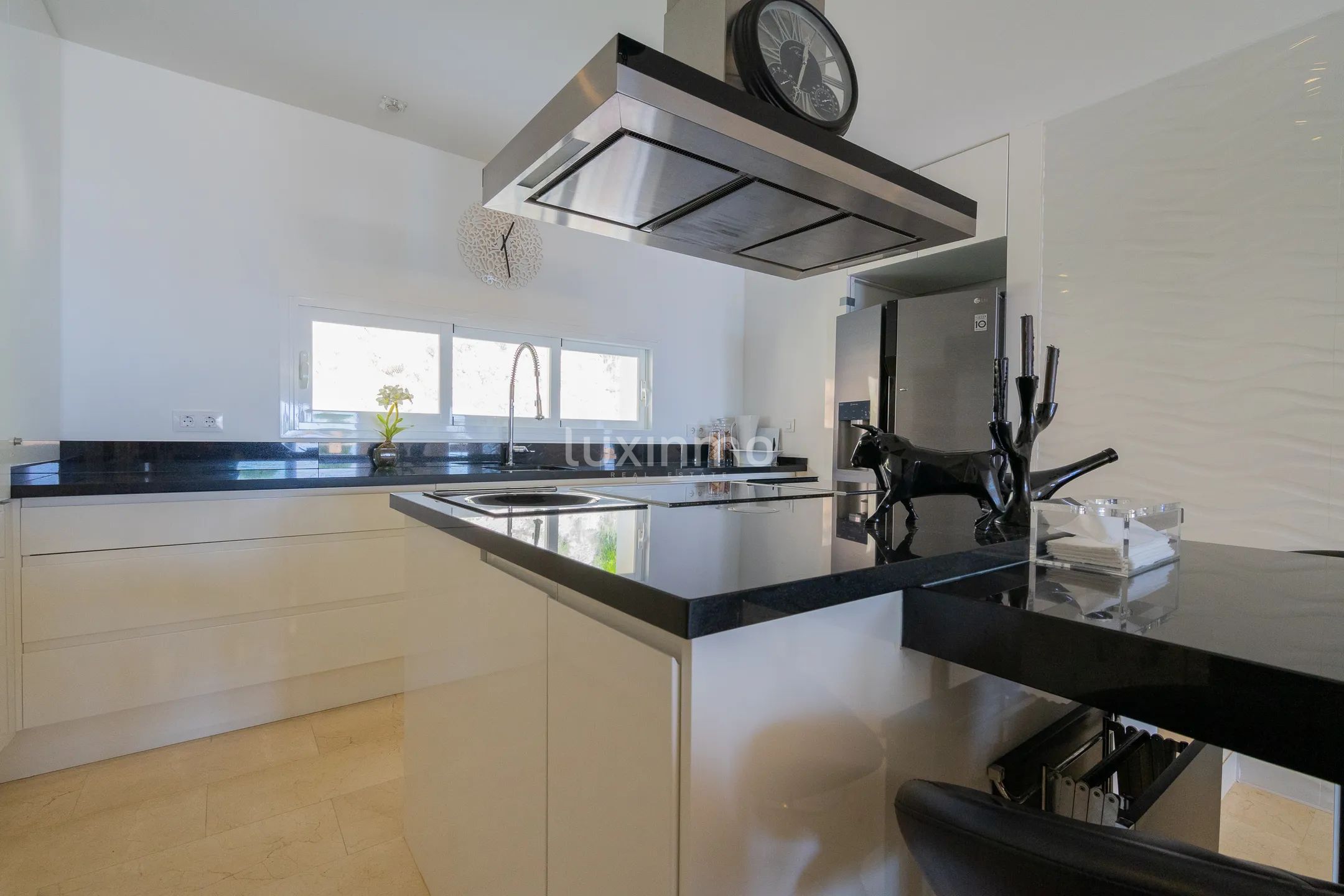 Atemberaubende 4-Zimmer-Wohnung mit unglaublicher Aussicht in Altea Hills — photo 12