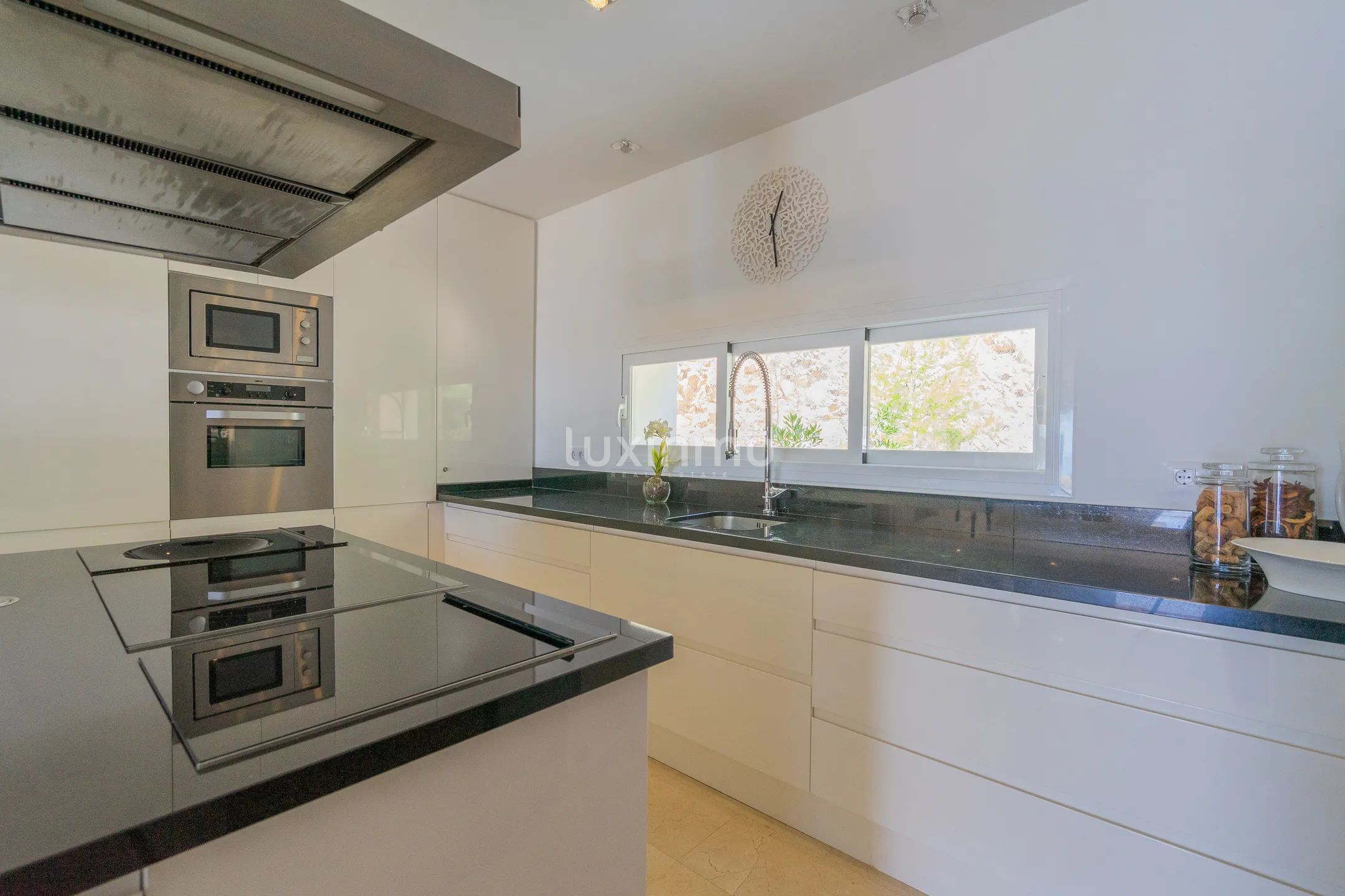 Stunning 4 bedroom flat with incredible views in Altea Hills — photo 14